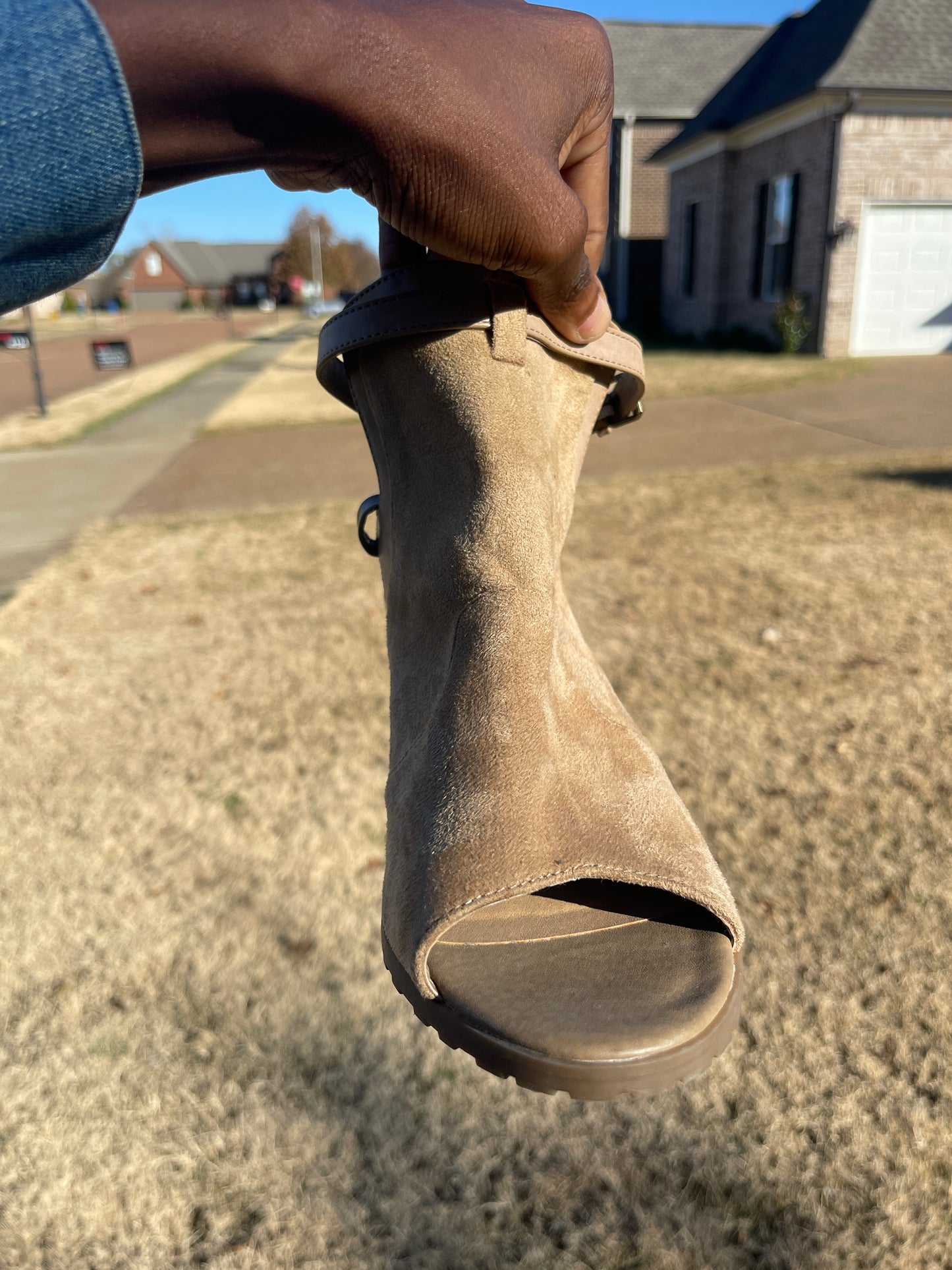 Madden tan heels low women sz 10