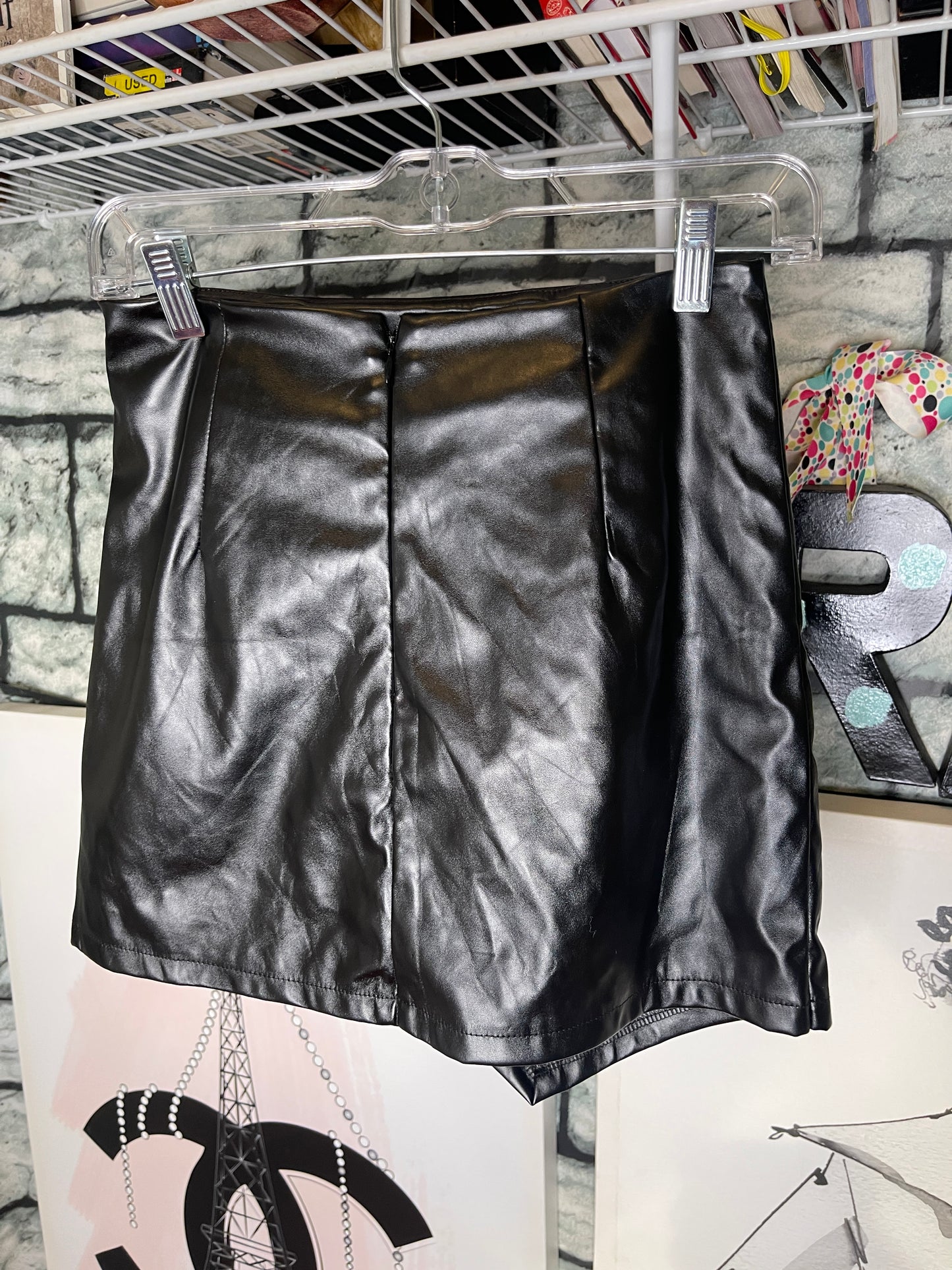 Black Leather like Short Pants Women Sz XS