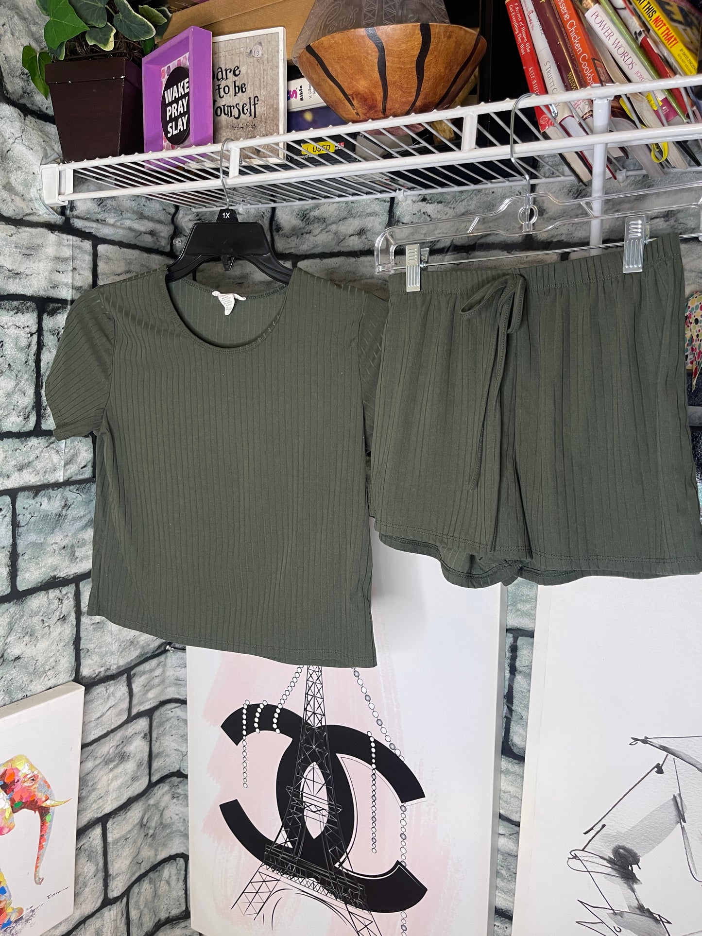 Capella Green 2 Piece Set Women sz Medium