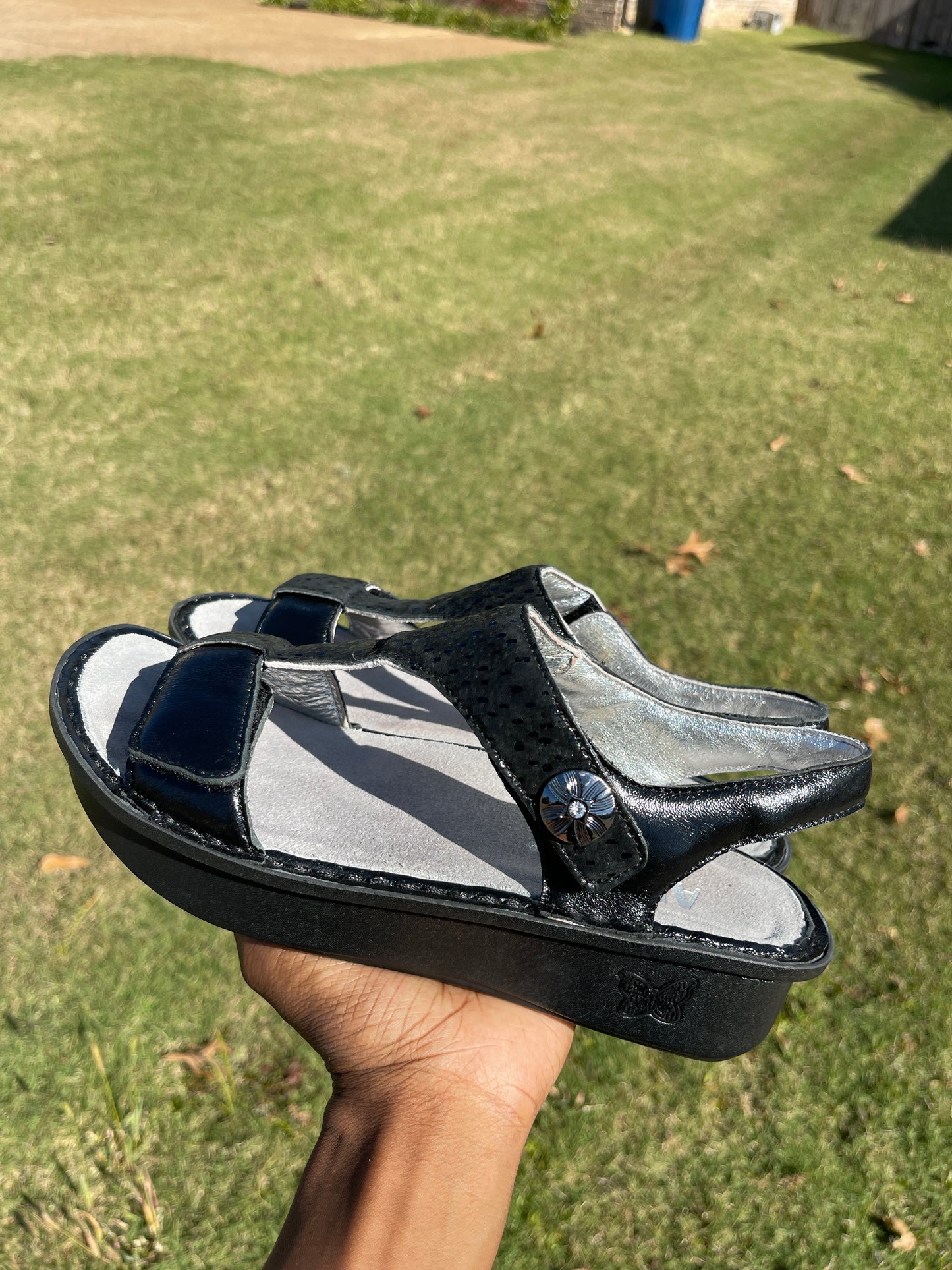 Alegria Black Sandals Women sz 37 = sz 7/7.5