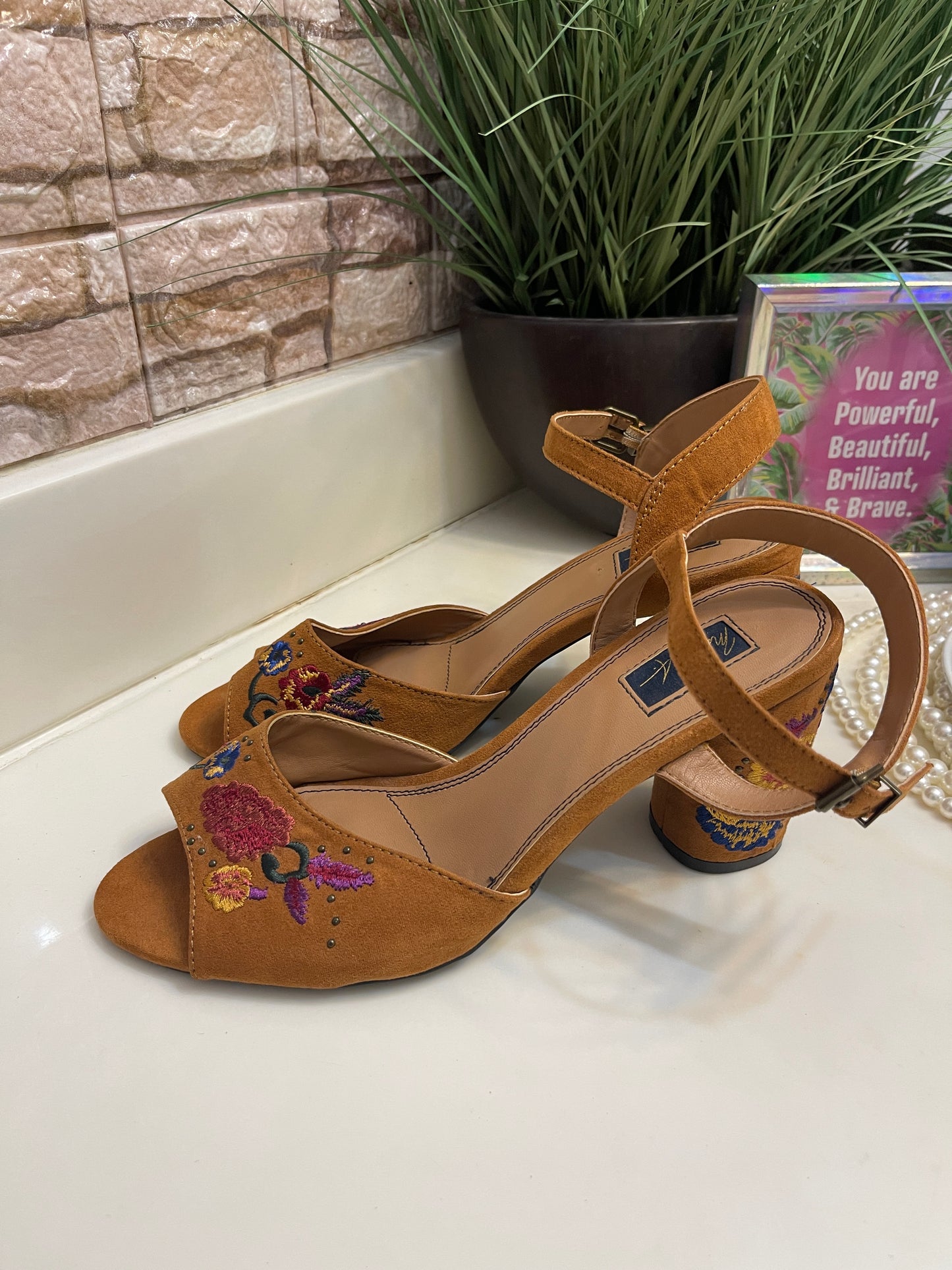 Mari A Brown Floral Heels Women sz 9