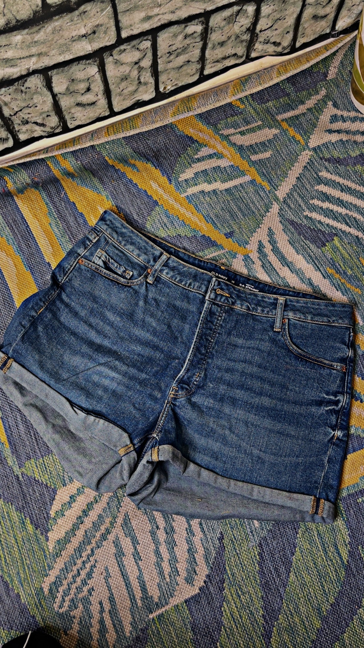 Old Navy Blue Denim Shorts Women sz 20