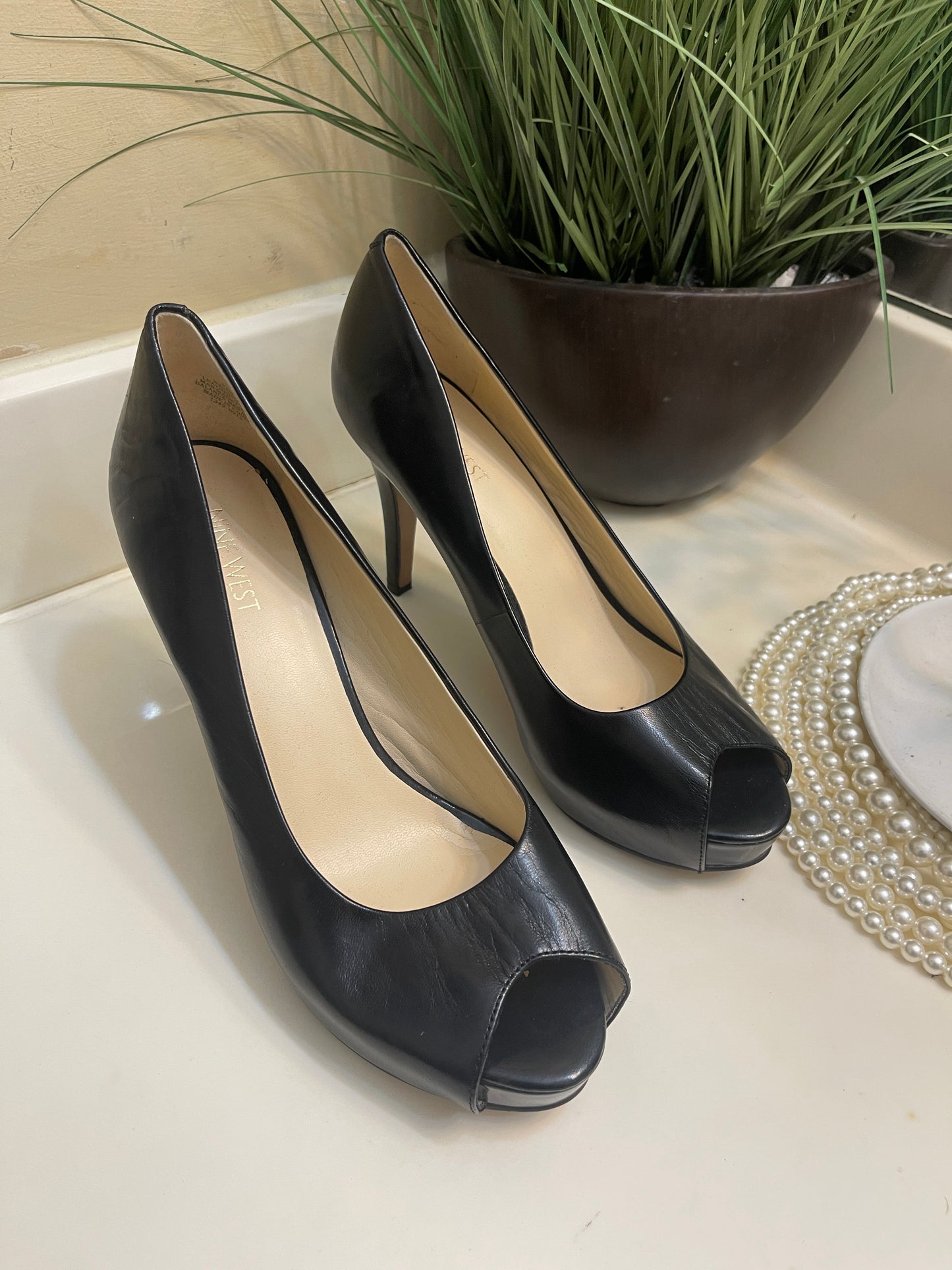 Nine West black heels women sz 9.5
