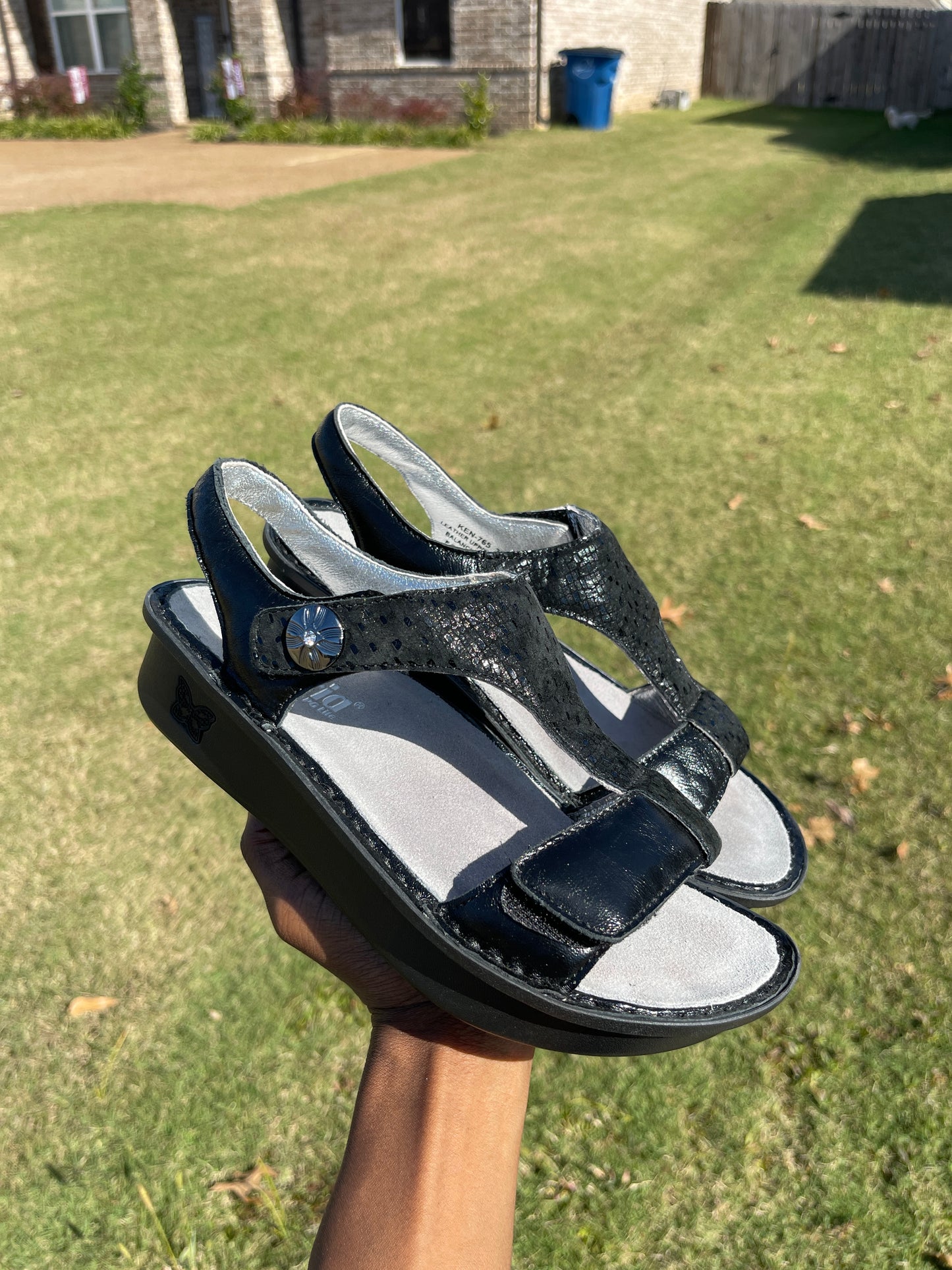 Alegria Black Sandals Women sz 37 = sz 7/7.5