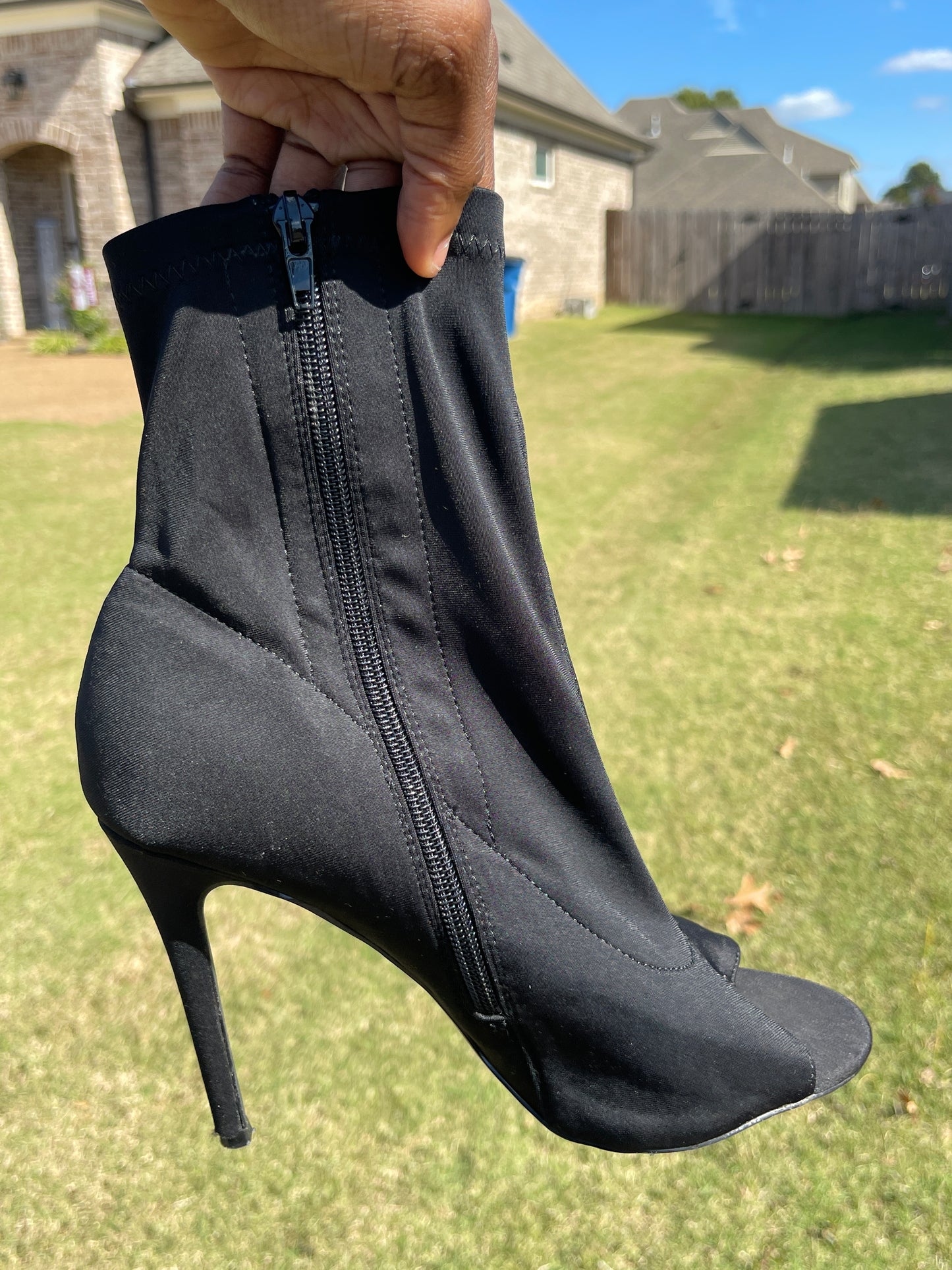Olivia Black Open Toe Heels Women sz 8