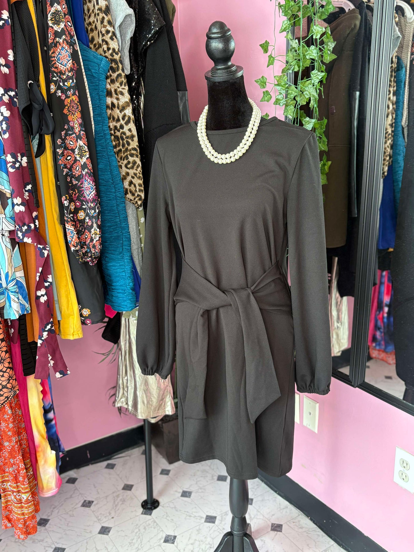 Pretty Garden Black Dress Women sz Small