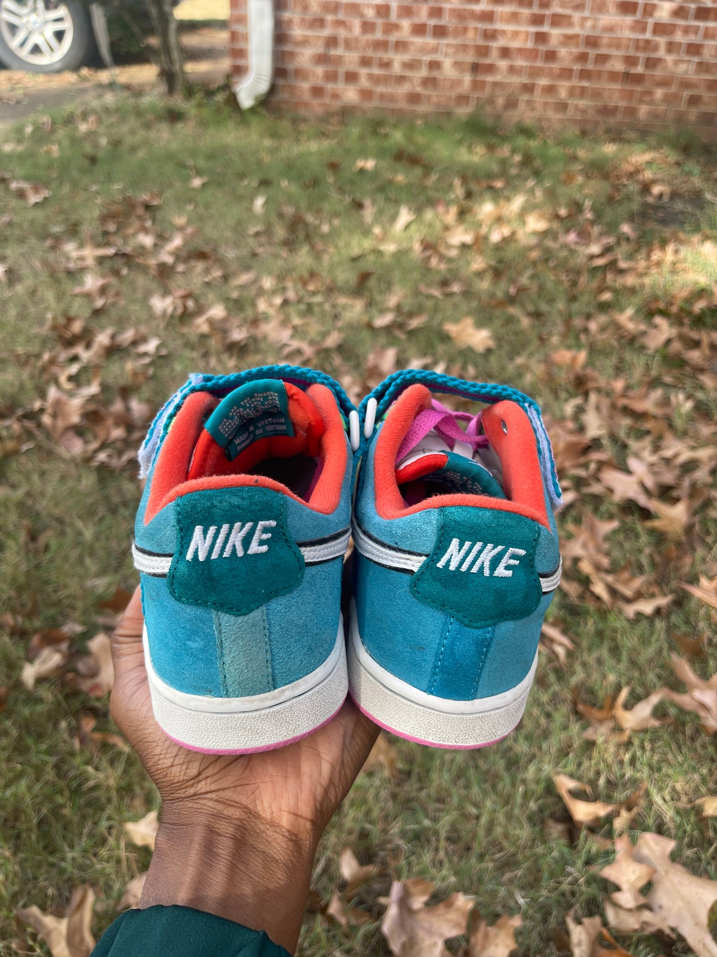 Nike colorful women sz 6.5