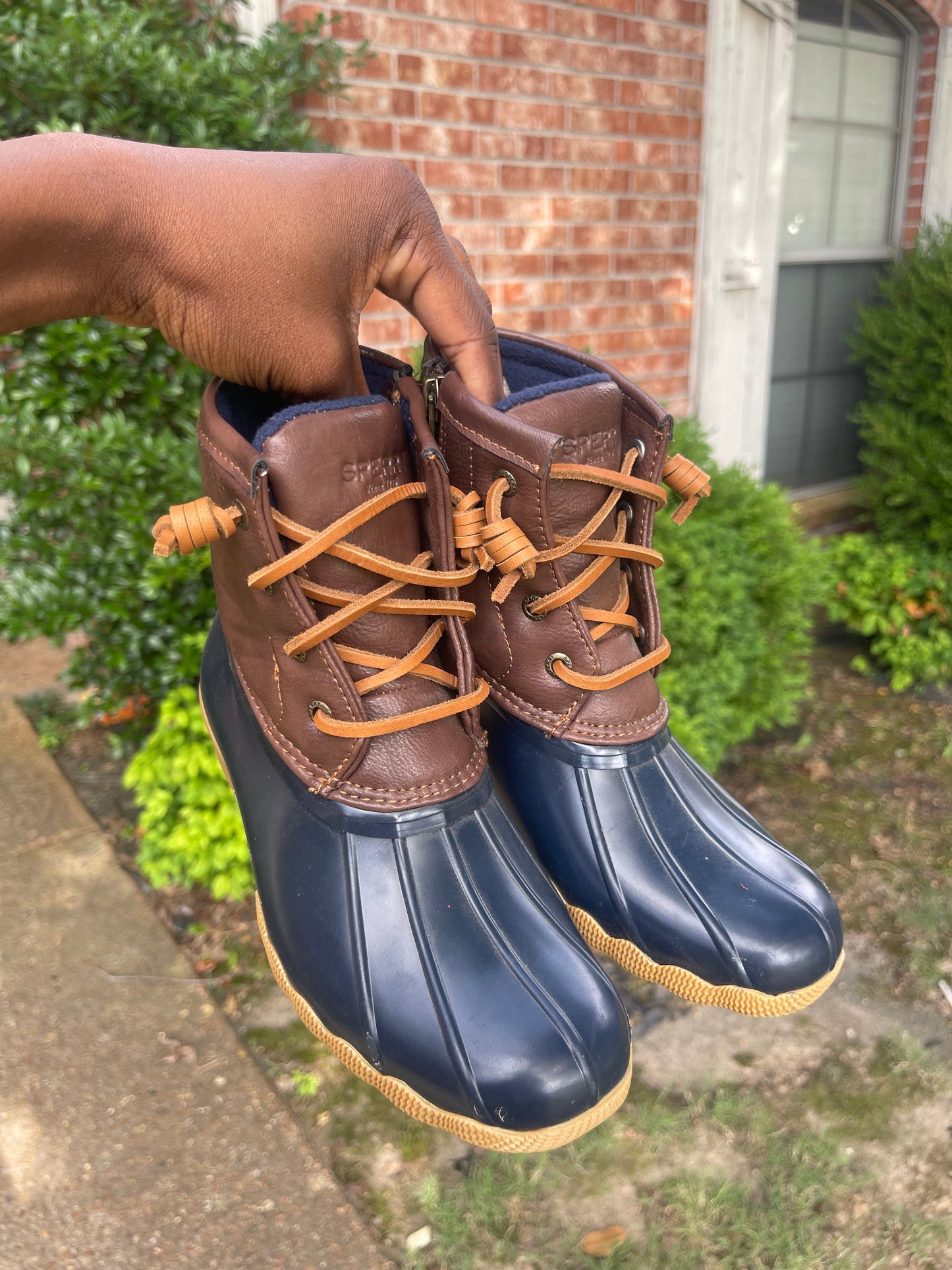 Sperry Brown Boots Boys sz 2