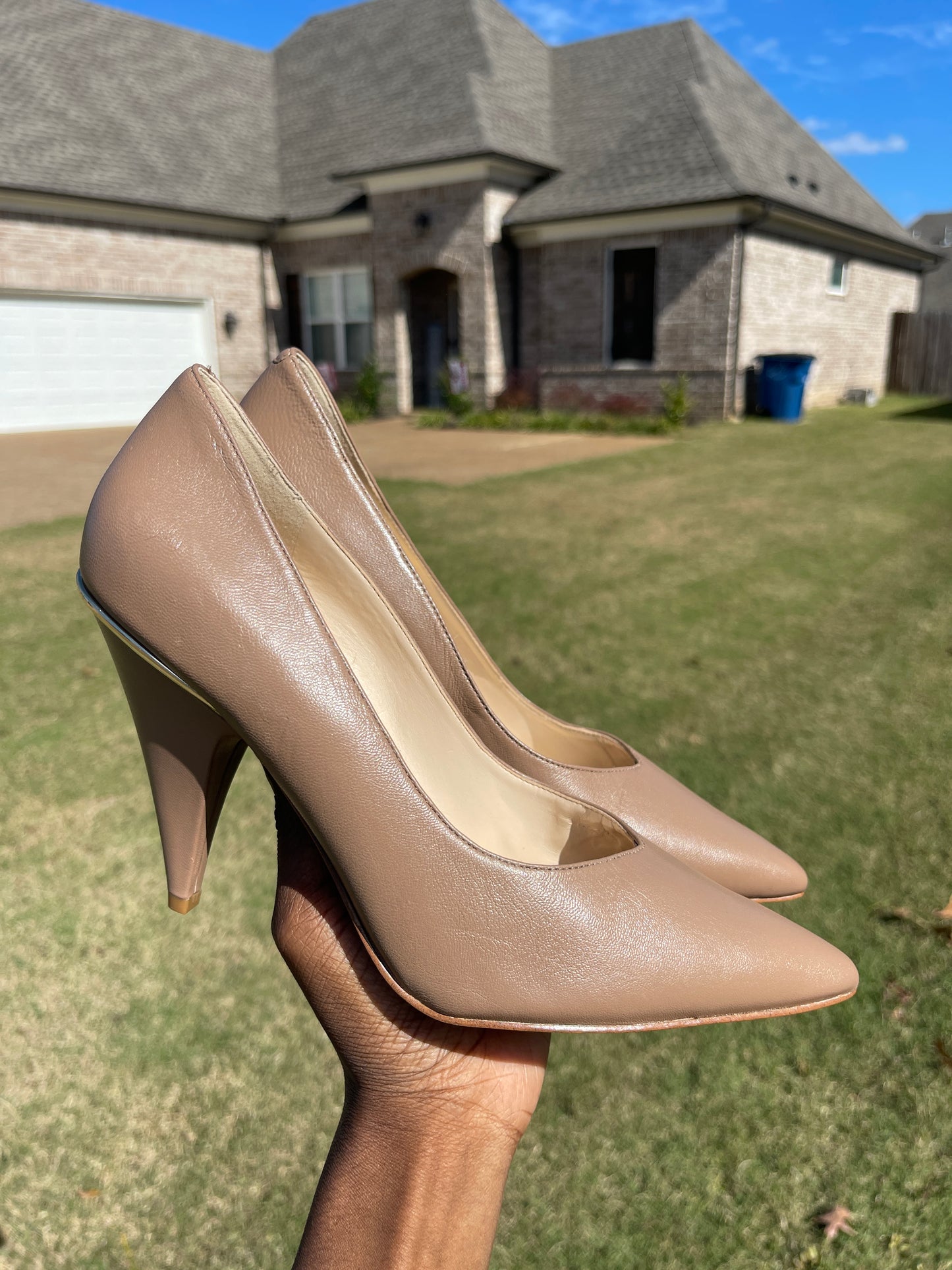 Nine West nude heels low women sz 8