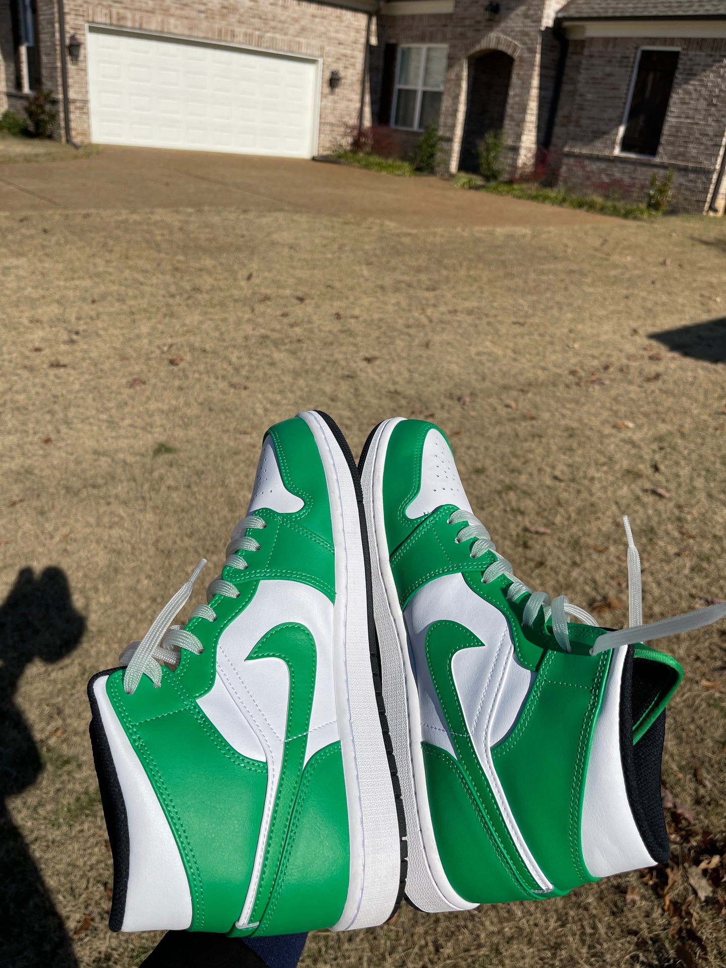 NEW Nike air Jordan lucky green Men sz 11