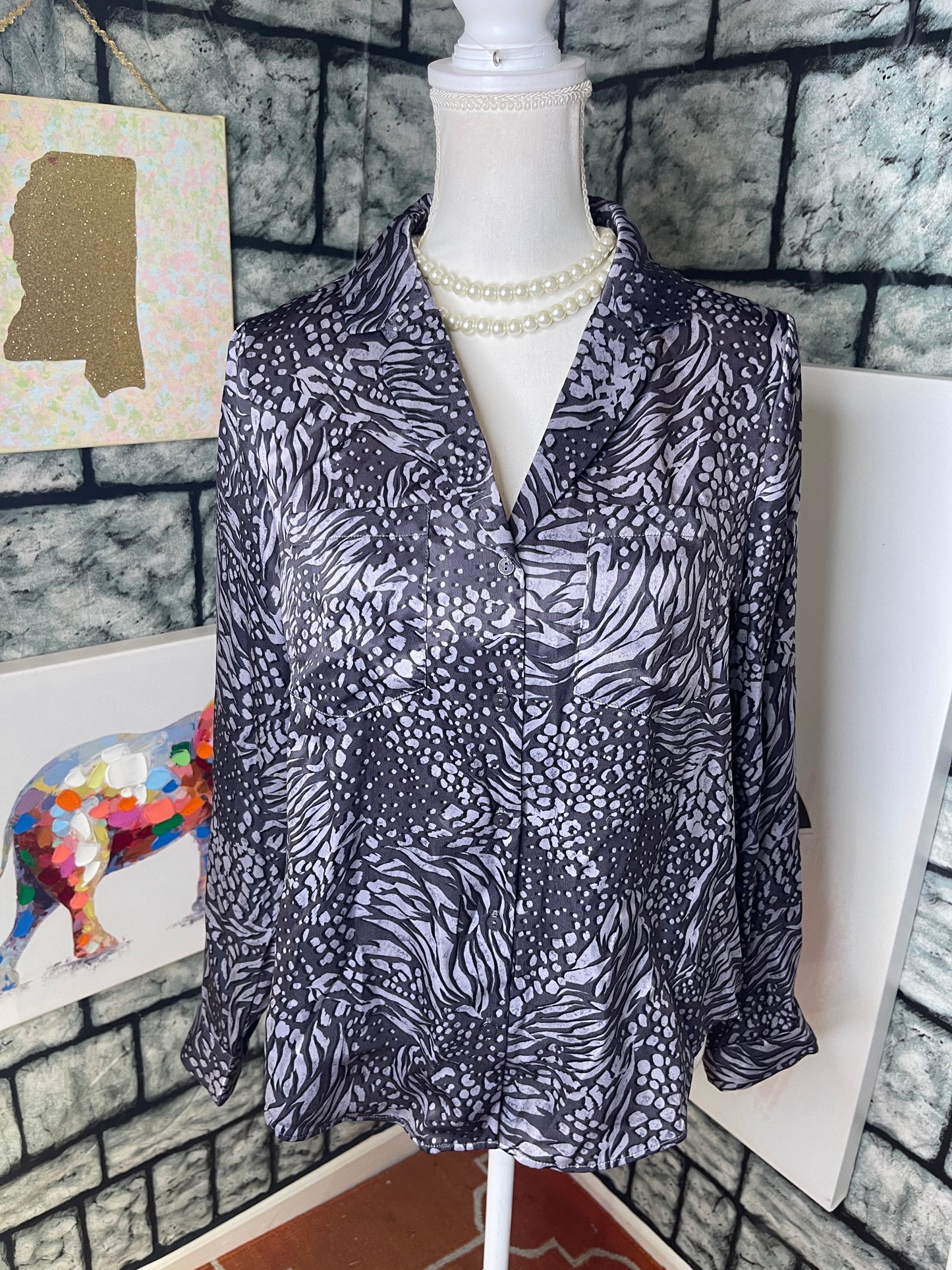 NEW NyDJ gray black silk button down shirt women sz small