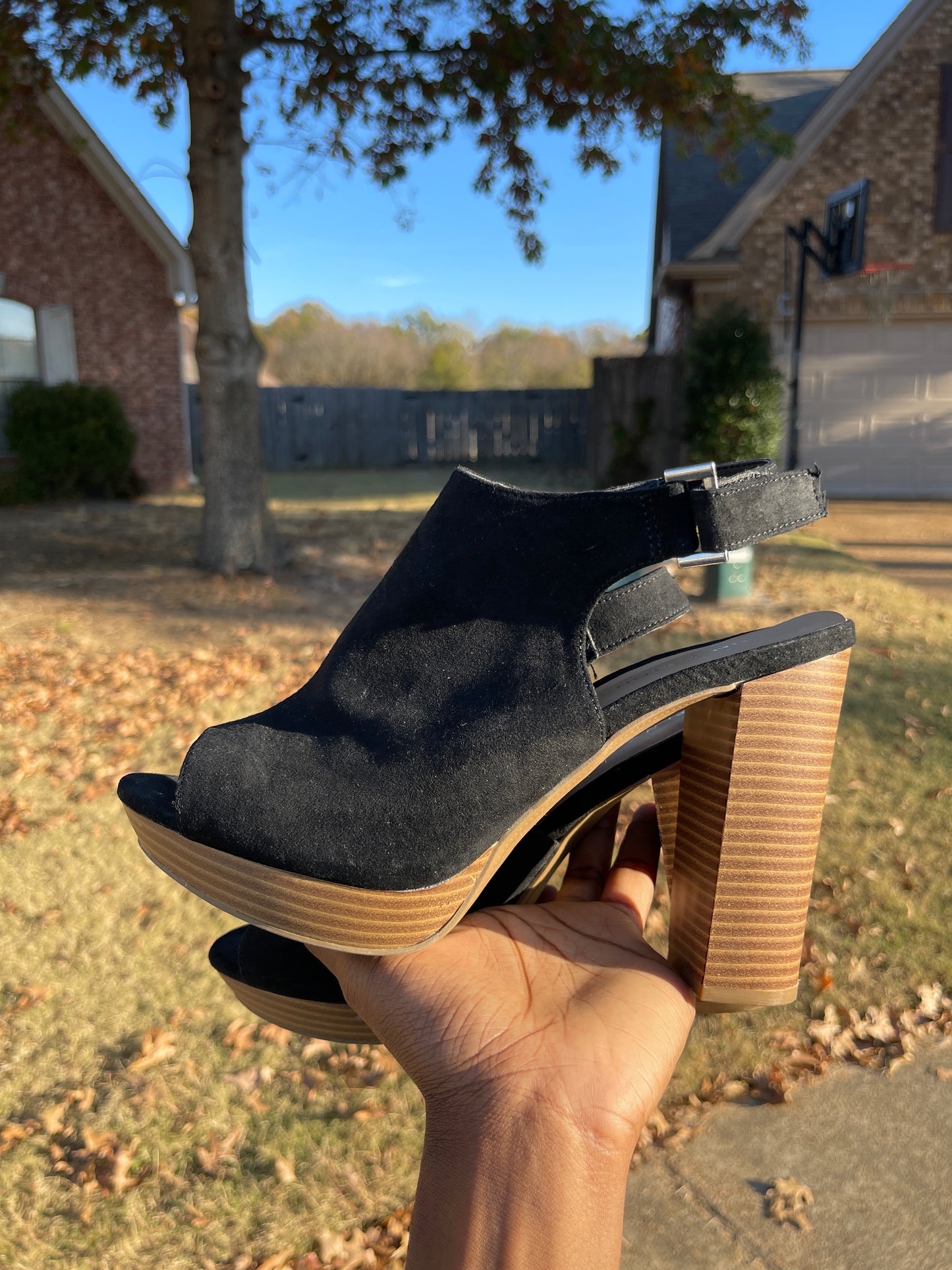 Sun stone black heels women sz 9