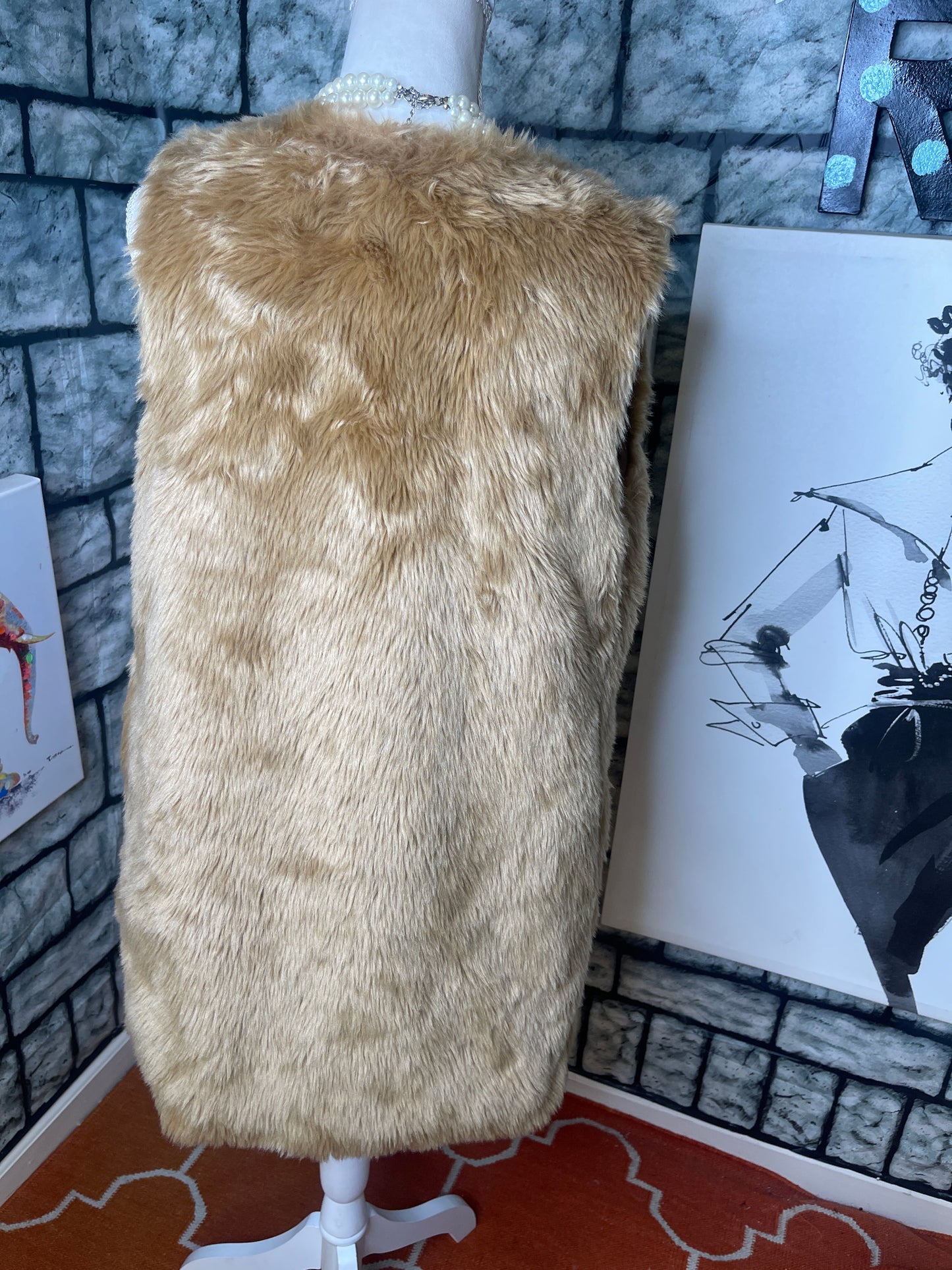 B sharp brown fur vest women sz small