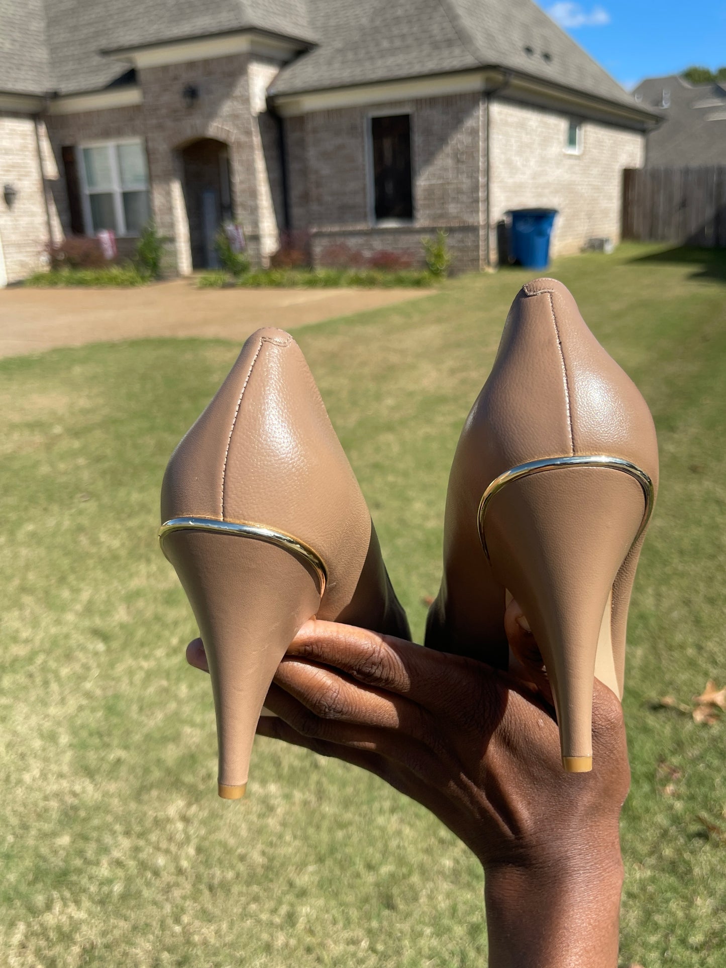 Nine West nude heels low women sz 8