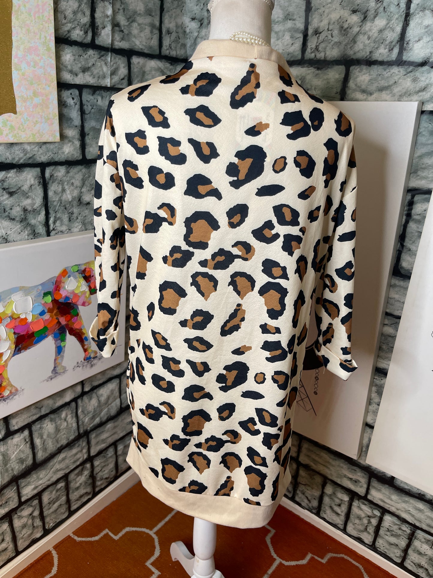 Brown Tan Animal Print Cover Women sz Medium