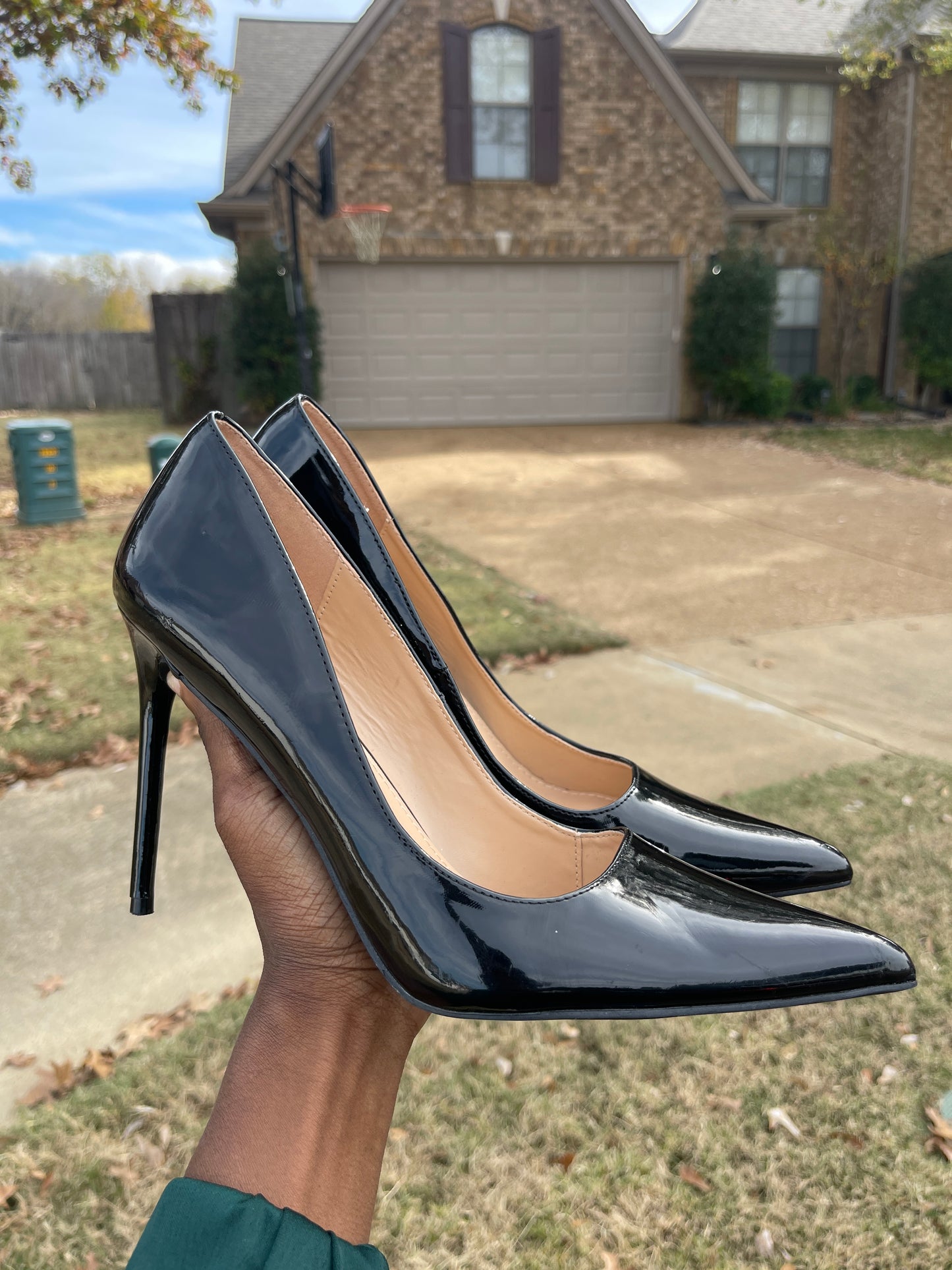 Carcuume black heels women sz 11