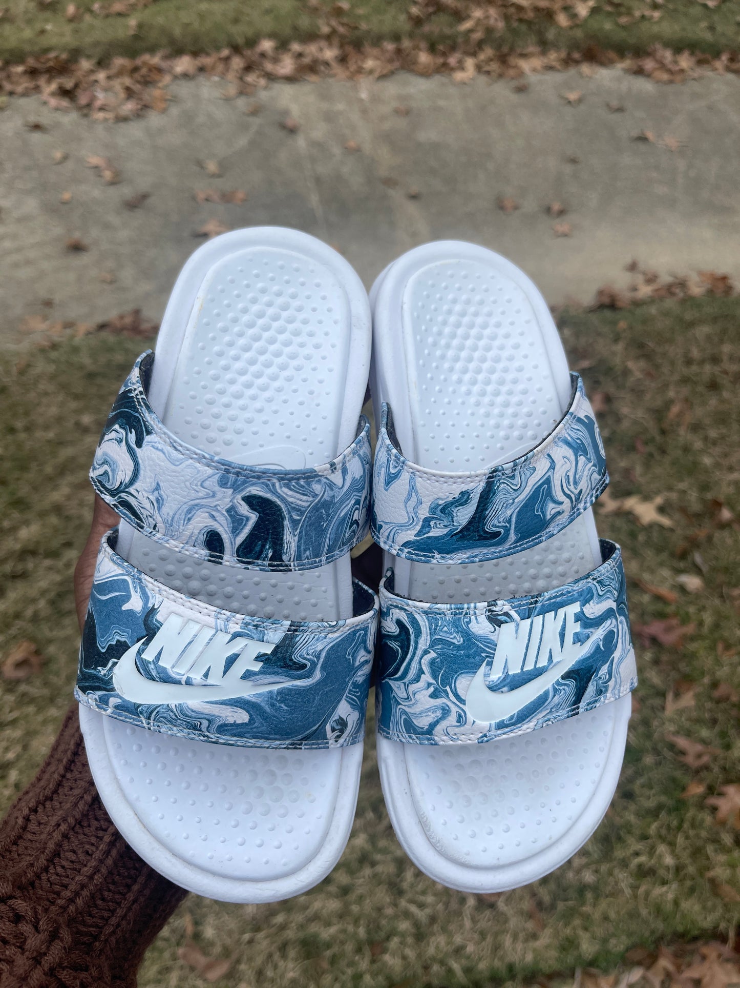 Nike blue white slide sandals women sz 5