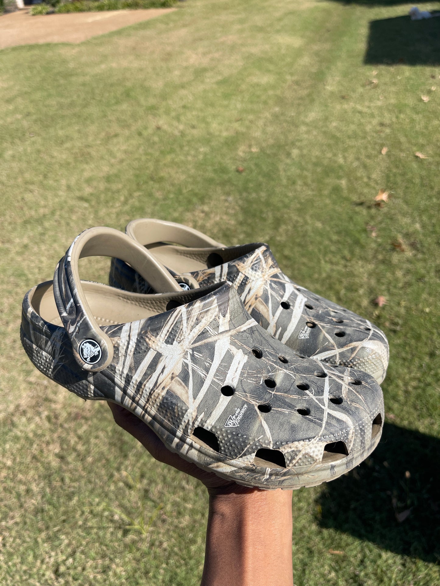 Crocs Camp Green Men sz 5 Women sz 7