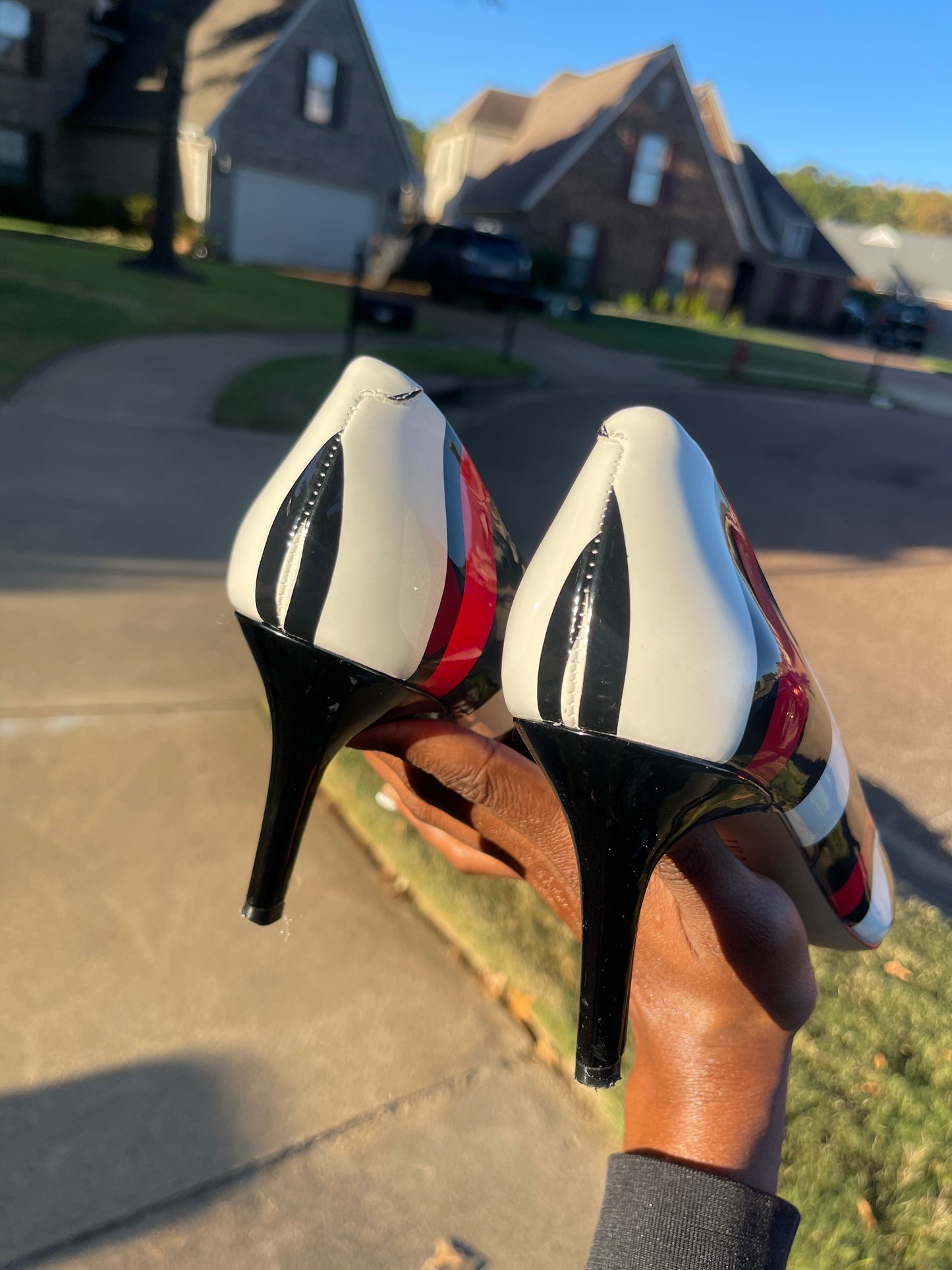INC Red black white heels low women sz 9.5