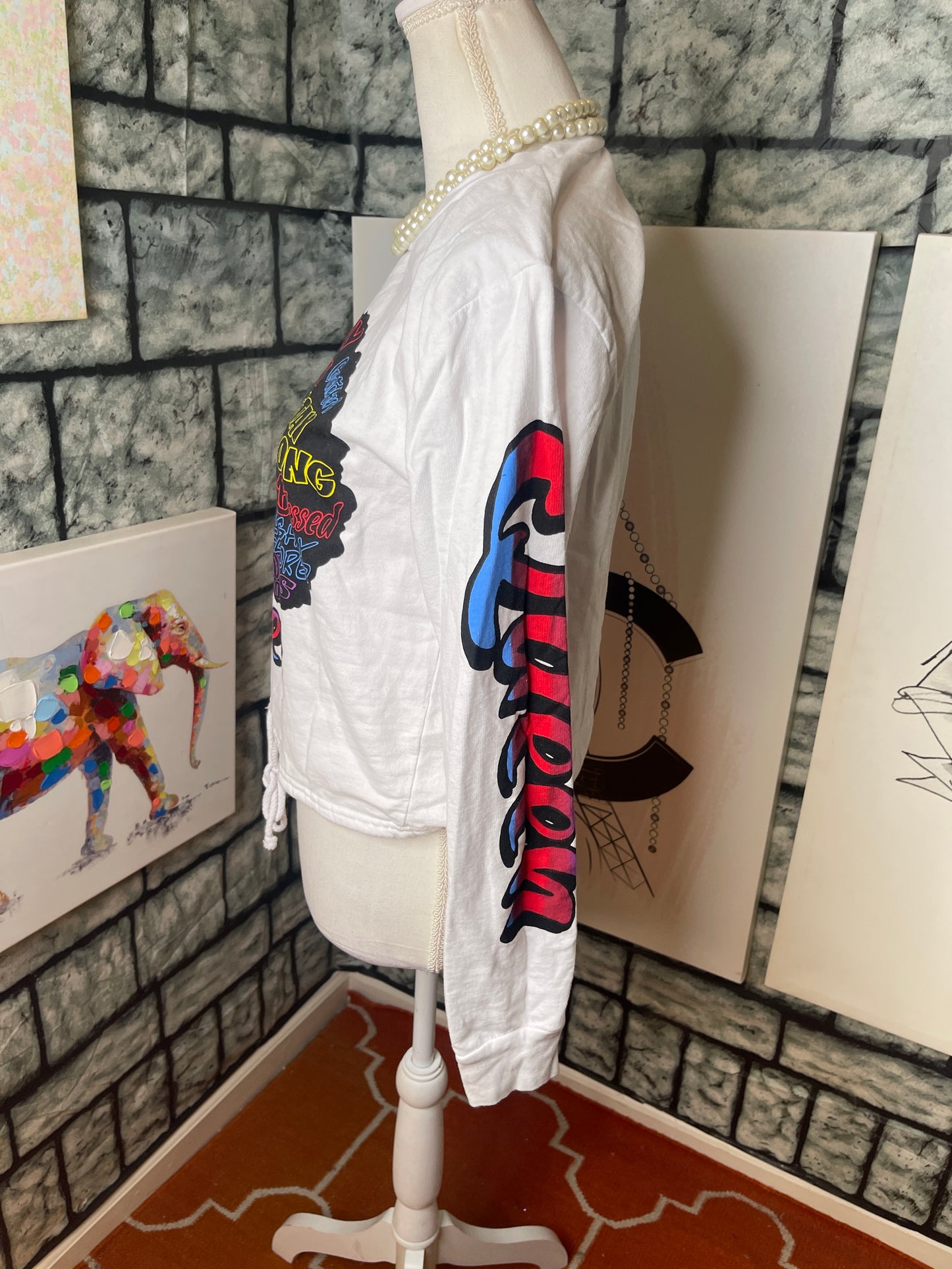 Queen white shirt women sz Large