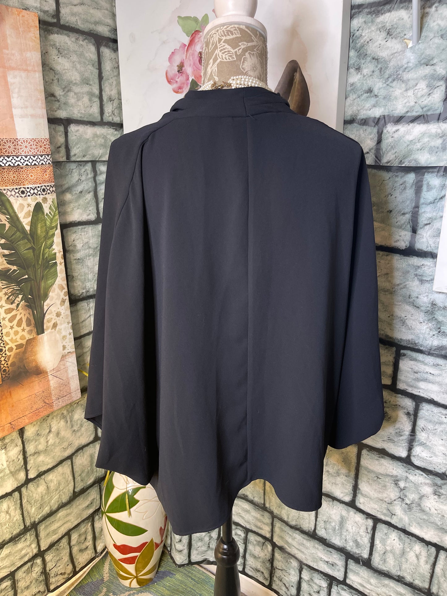 Trina Turk Black Blouse Women sz Medium / Large