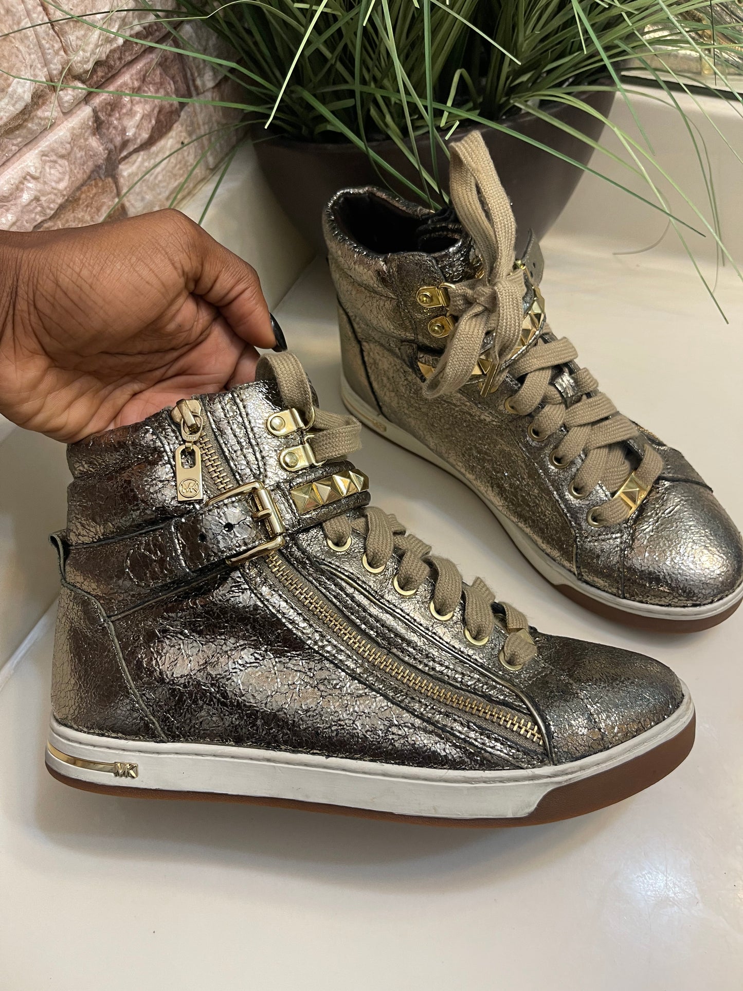 Michael Kors Gold Sneakers Women sz 7