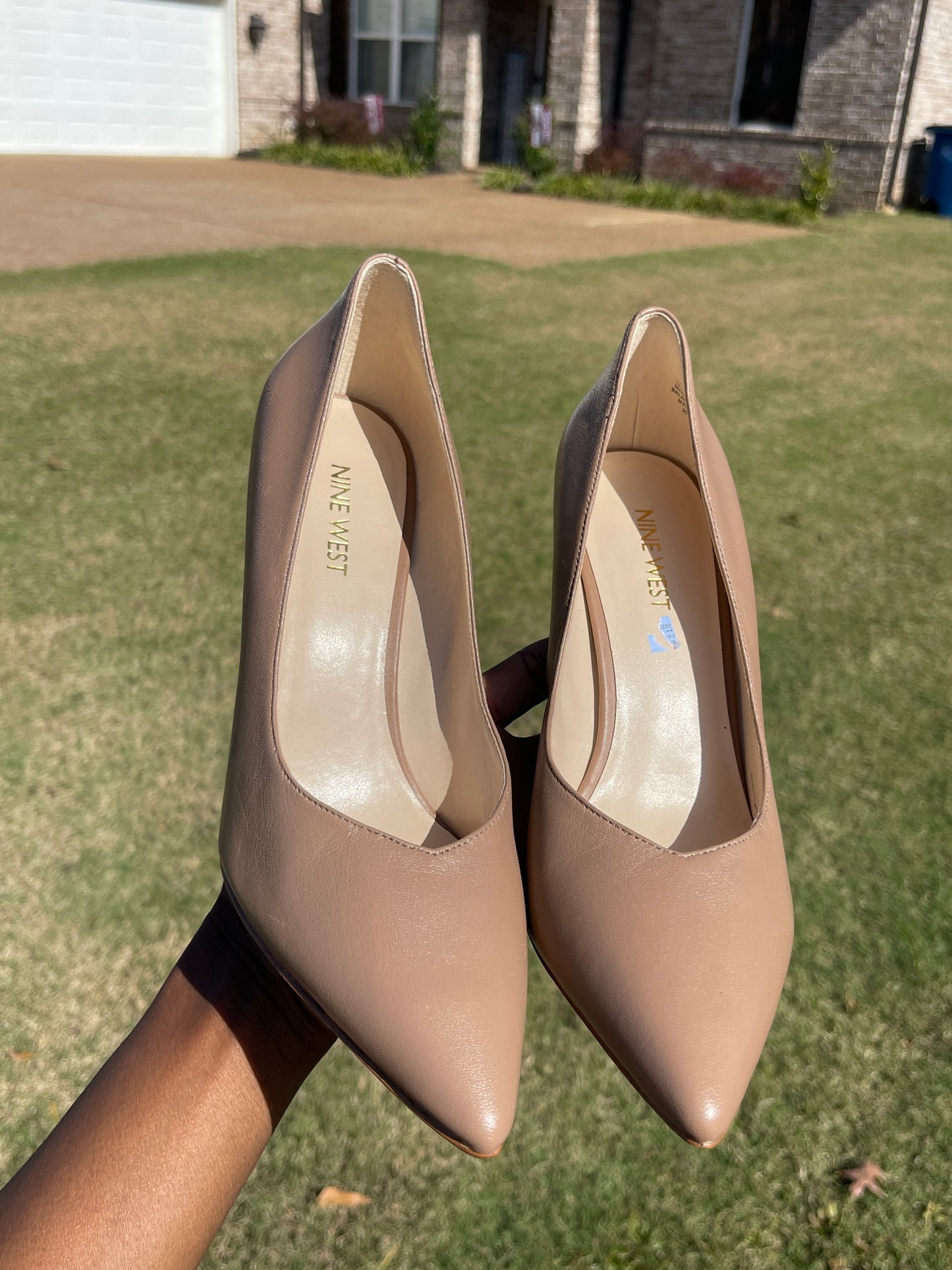Nine West nude heels low women sz 8