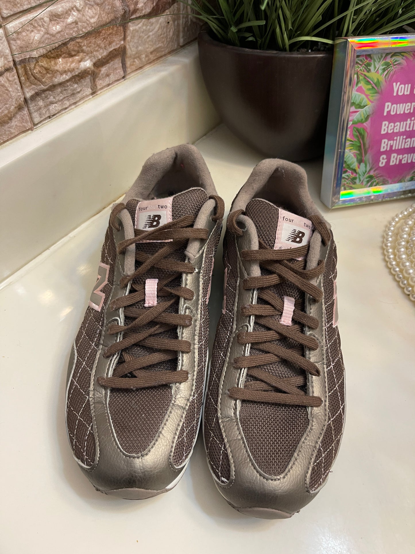New Balance Brown Pink Sneakers Women sz 10