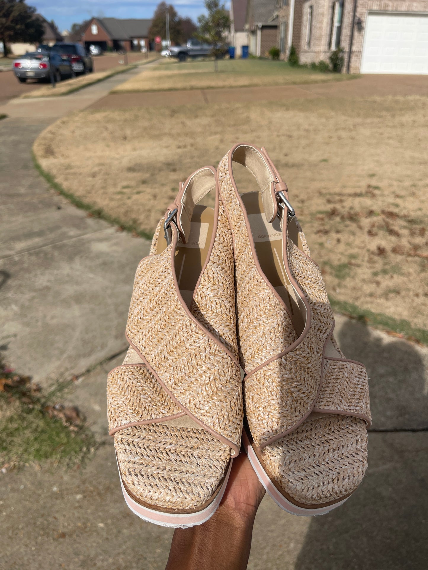 Dolce Vita Tan Wedges Women sz 9.5
