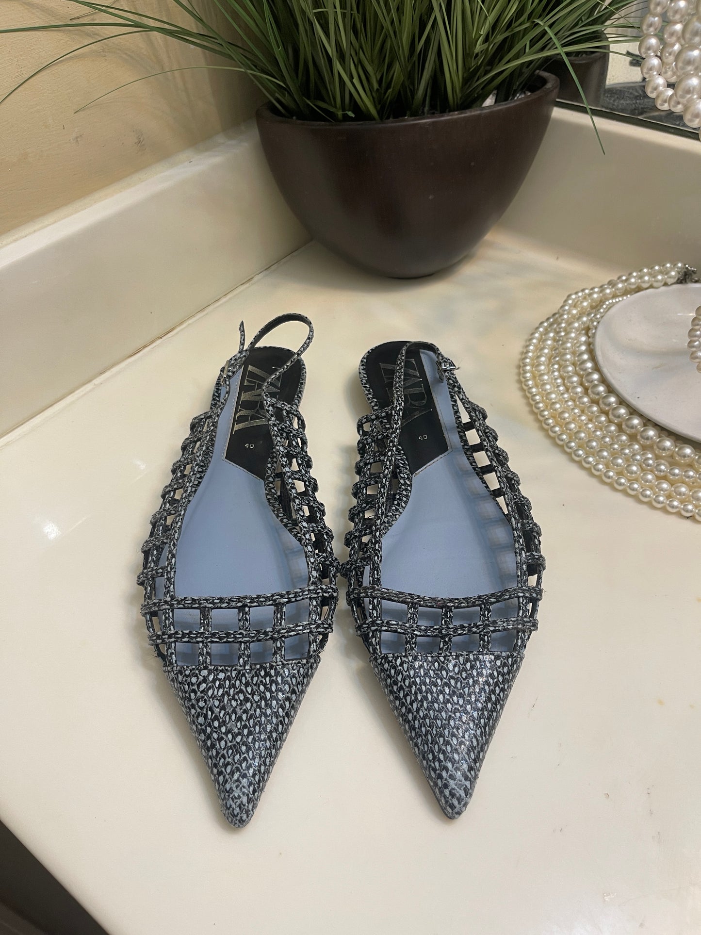 Zara blue flats women sz 9