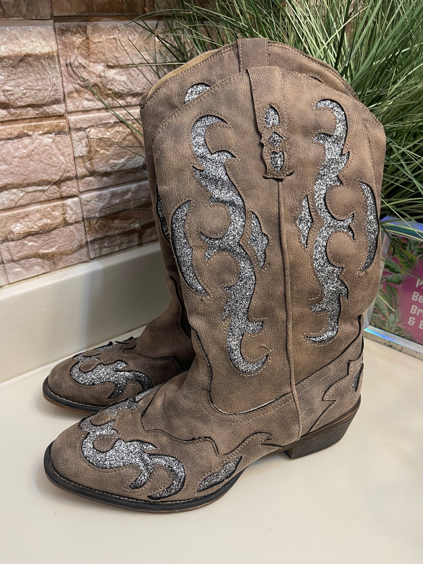 Jessica cline Brown Silver Cowgirl Boots Women sz 9.5