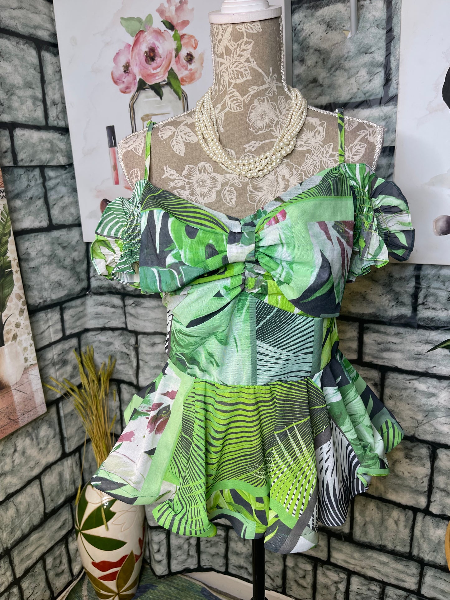 Akira Green Floral Blouse Women sz Large
