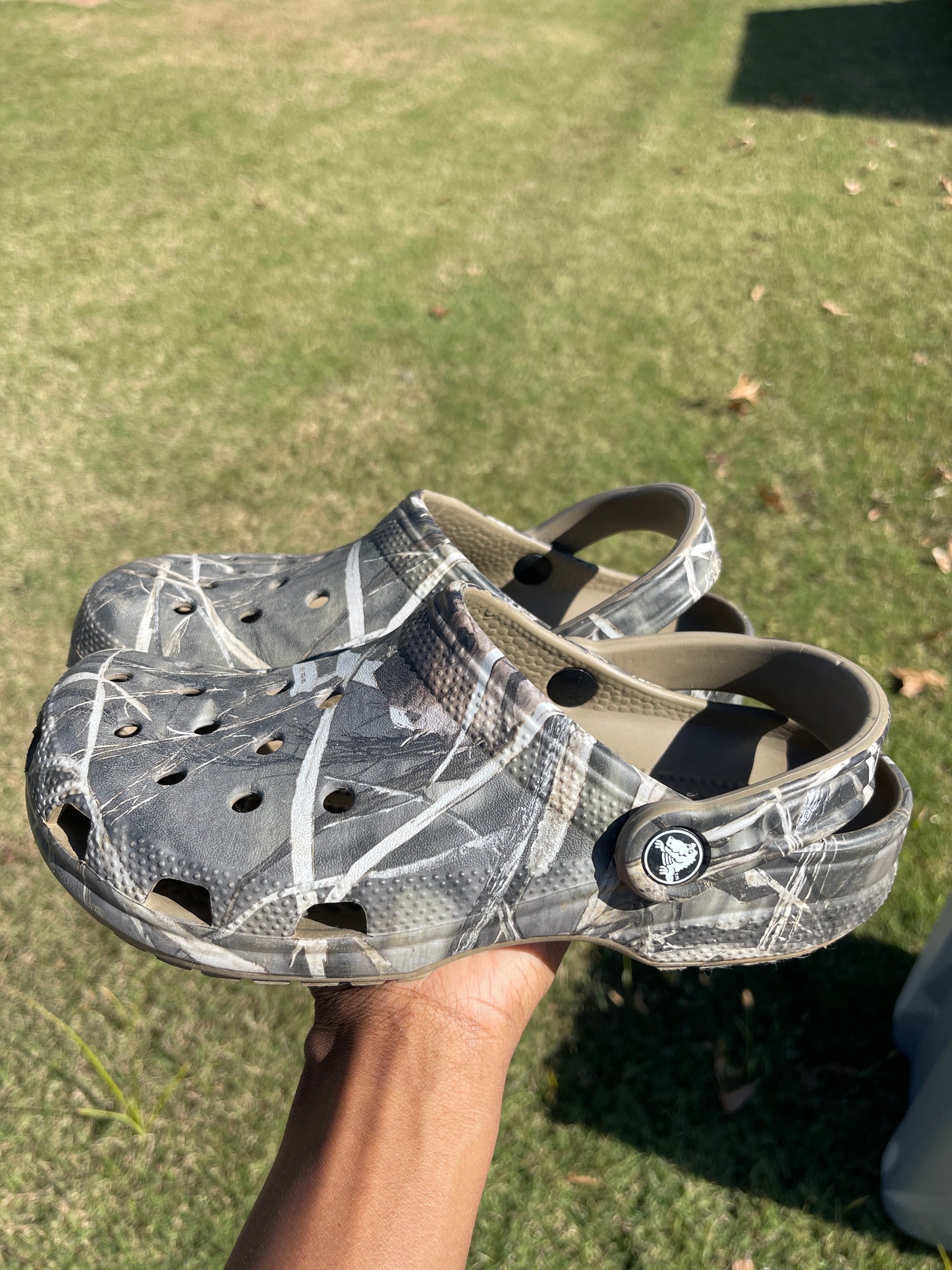 Crocs Camp Green Men sz 5 Women sz 7