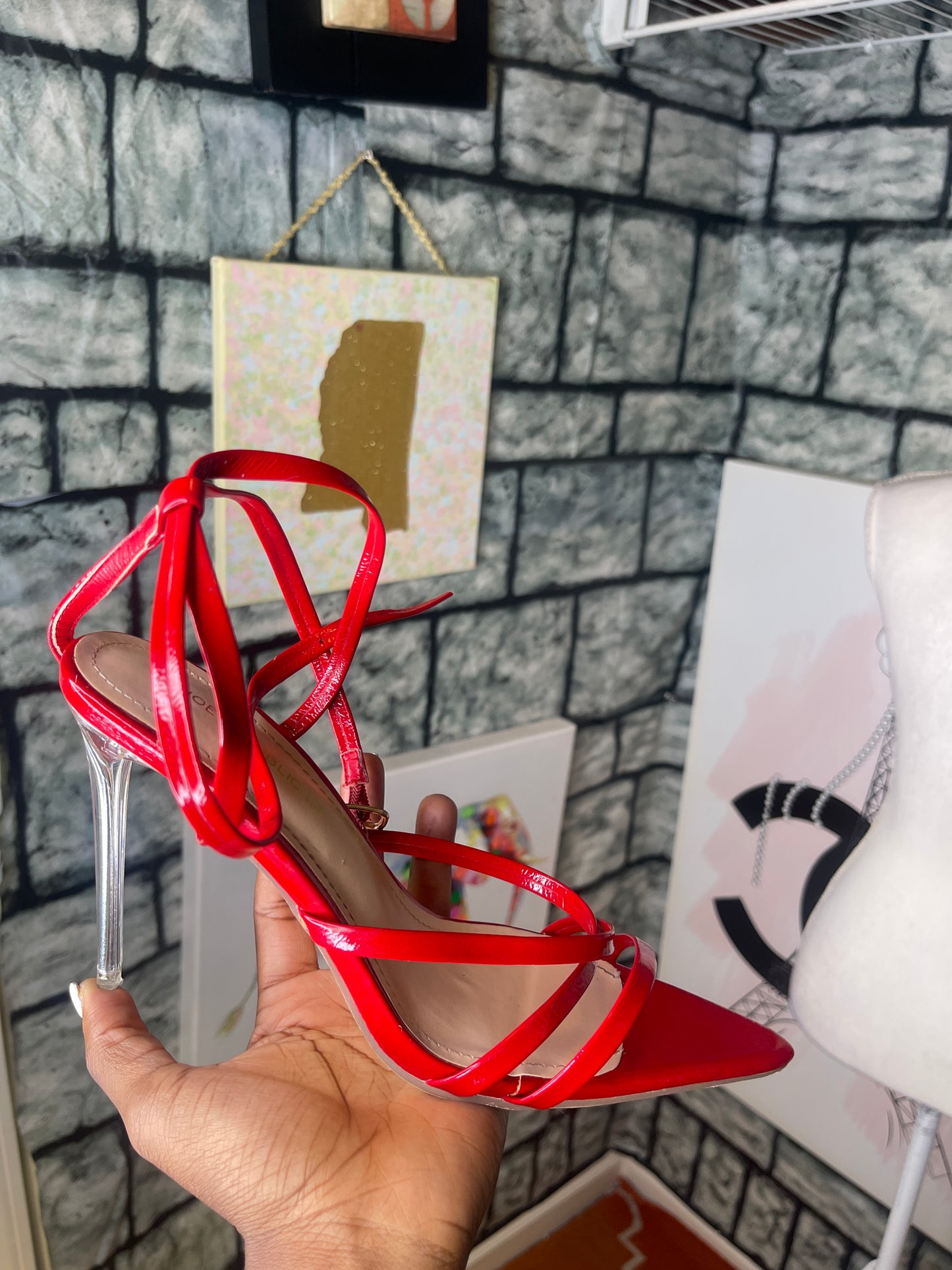 Shoe republic la red heels women sz 9