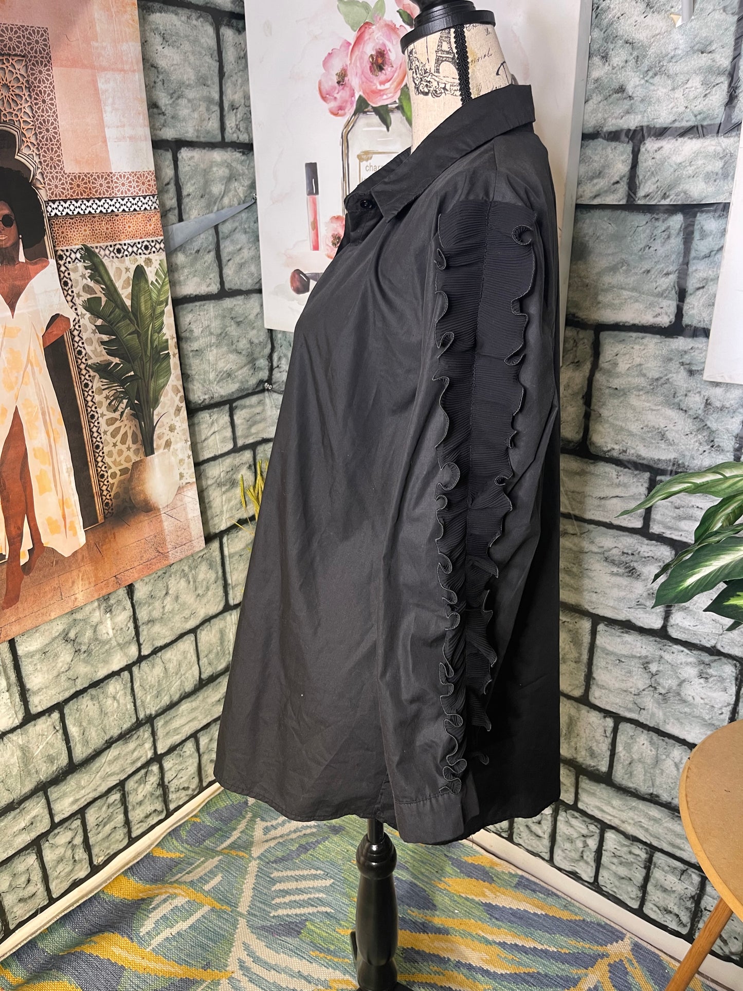 Madrag Black Oversize Button Blouse Women sz 2XL (BEST FITS AN XL)