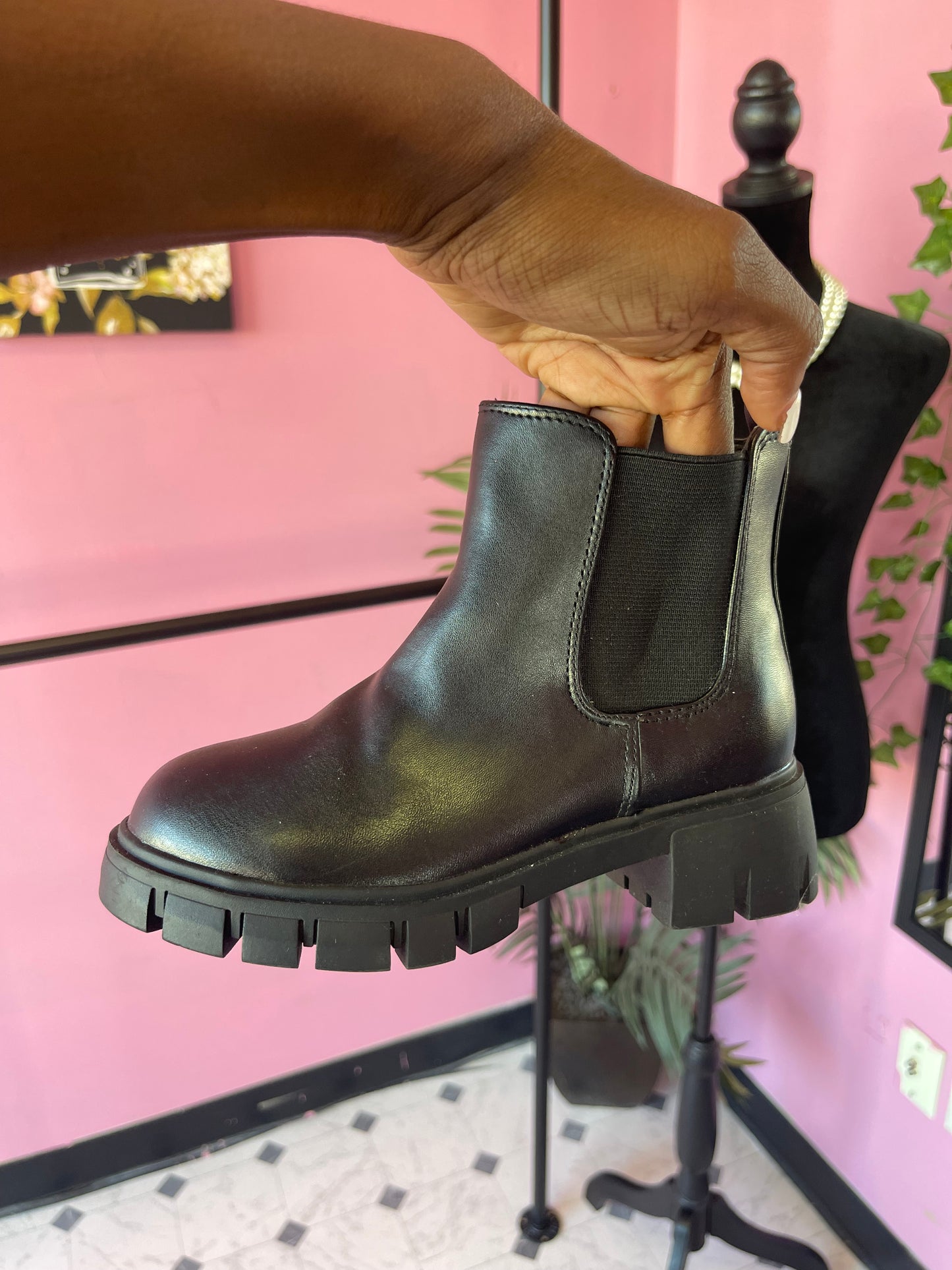 MIA Girls Black Boots Girls sz 1