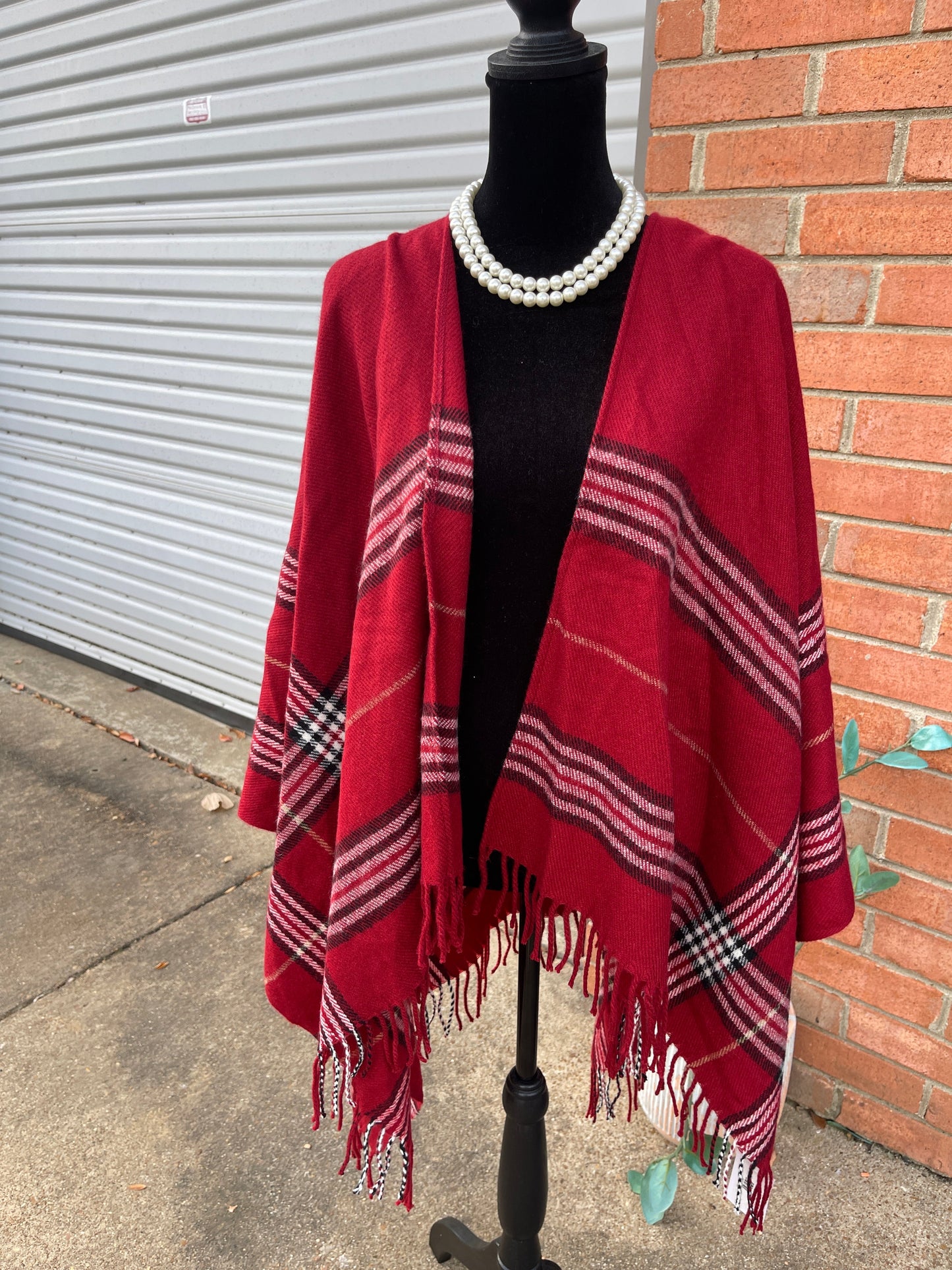Red White Sweater Cardigan Women sz One Size (would say fits upto XL)