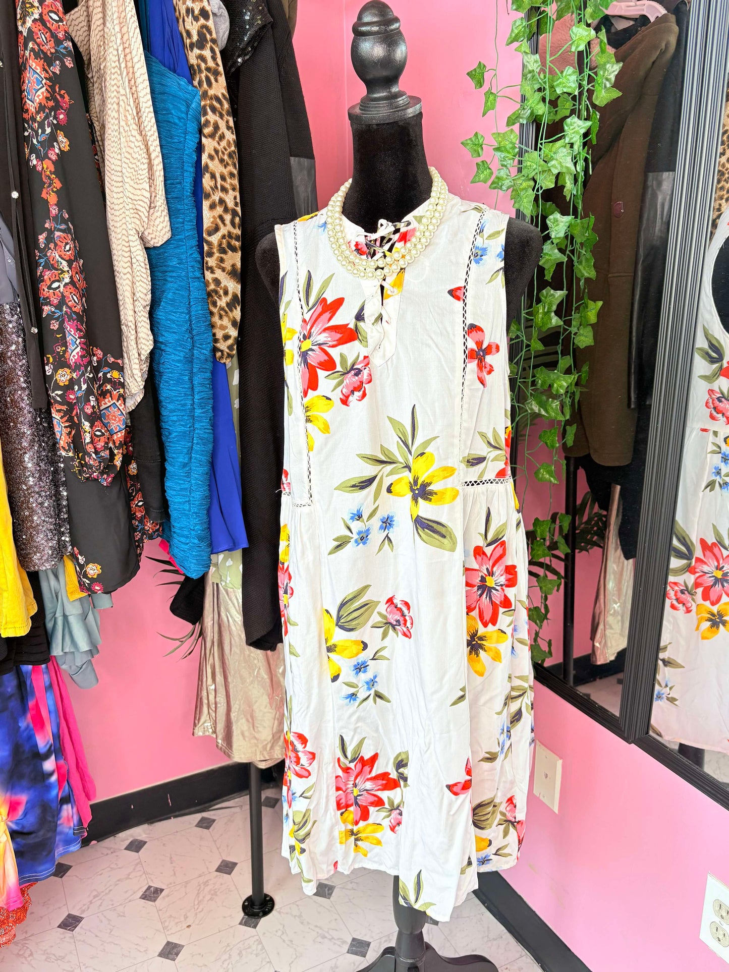 NEW Old Navy White Floral Dress Women sz Small