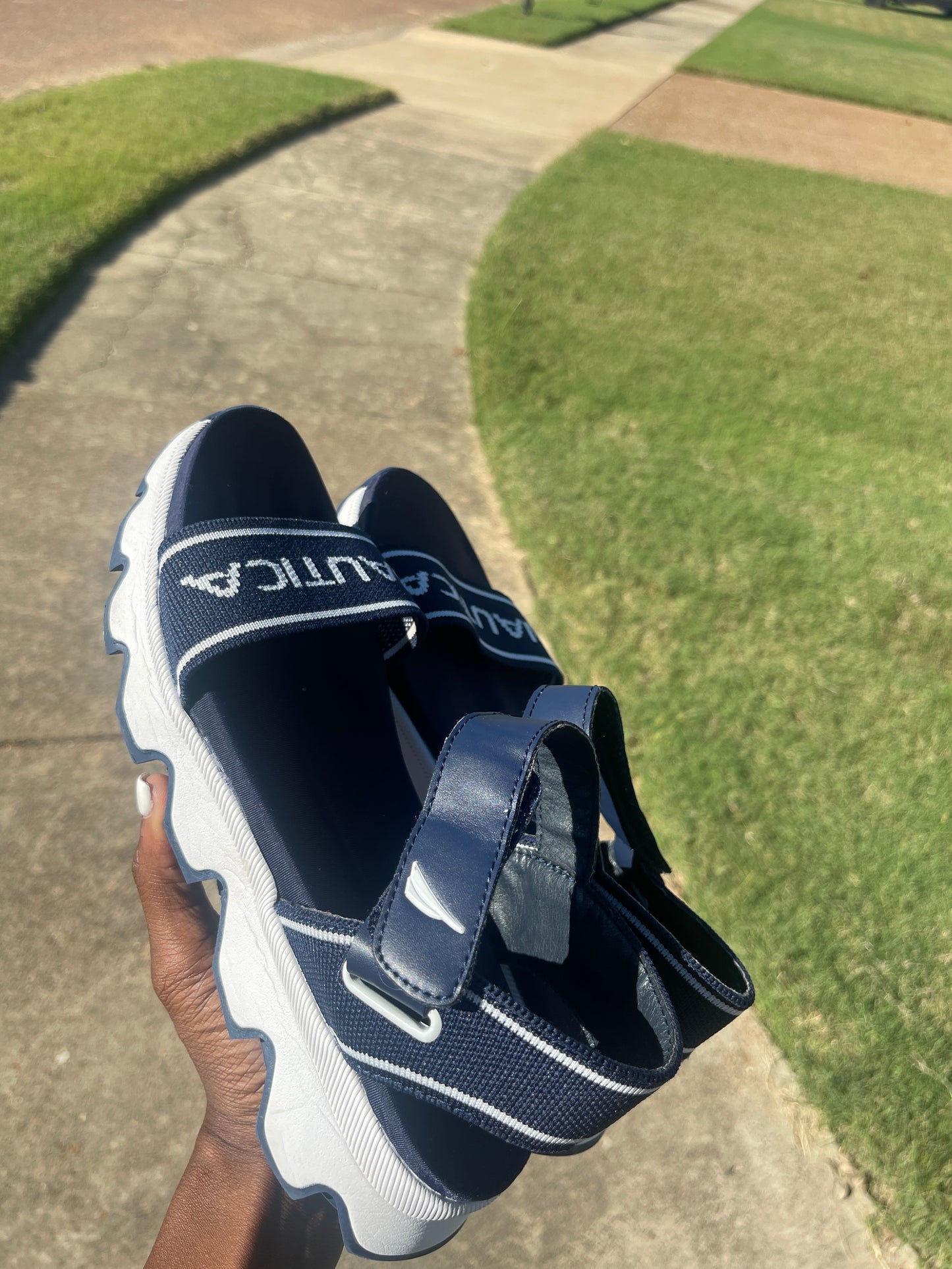 Nautica Blue White Sandals Women sz 10
