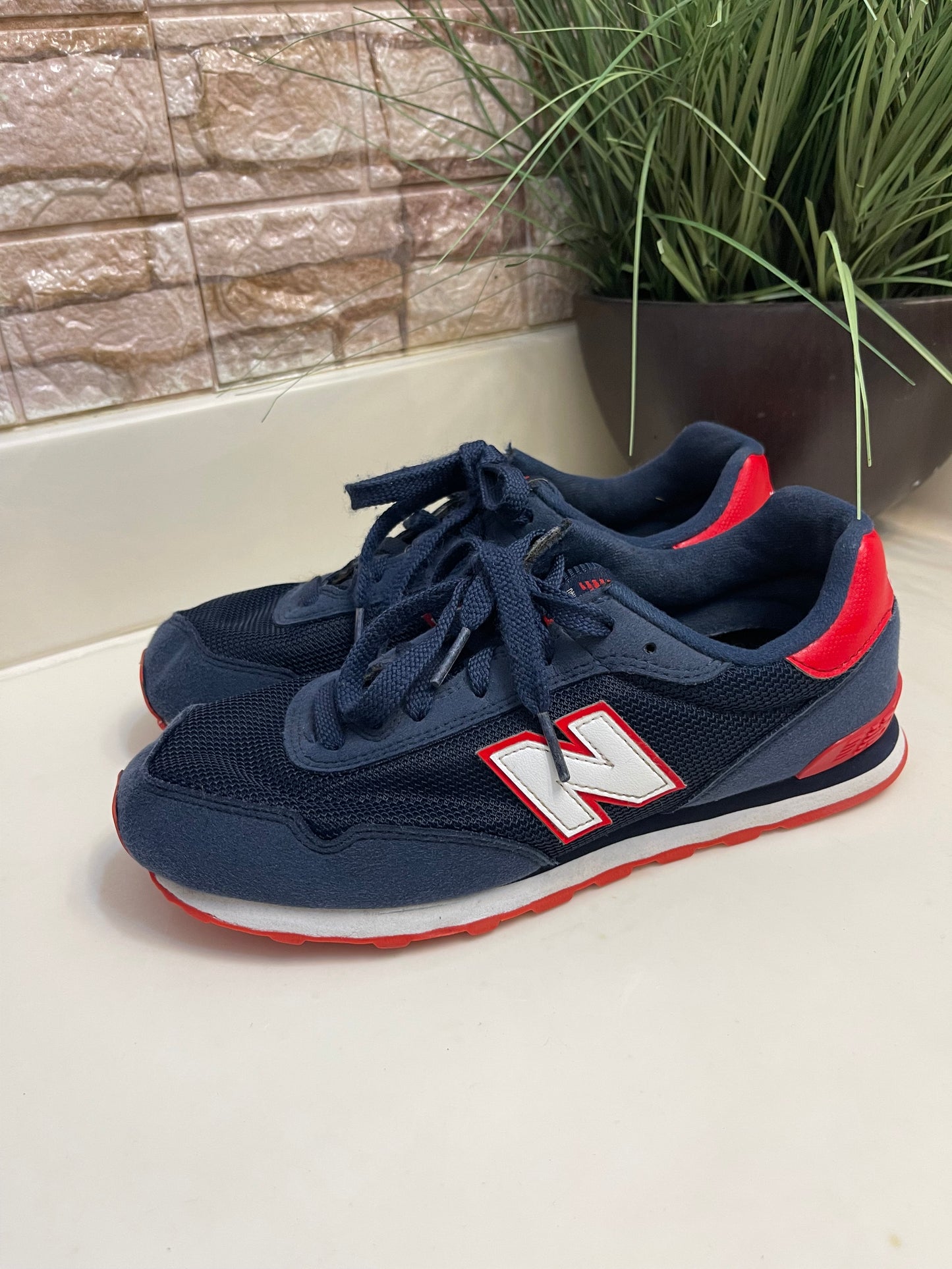 New Balance Blue Red Sneakers Women sz 6