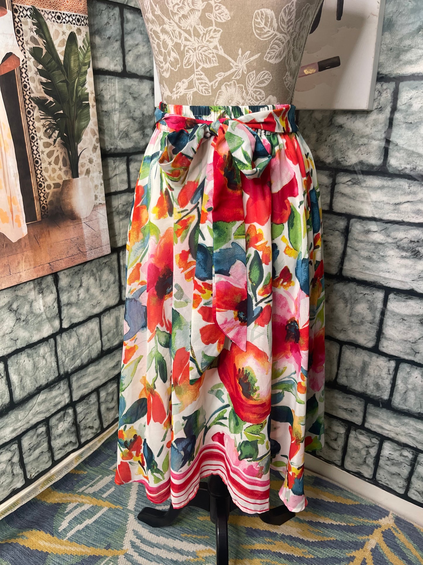 Truly 4 You Floral Skirt Women sz Large
