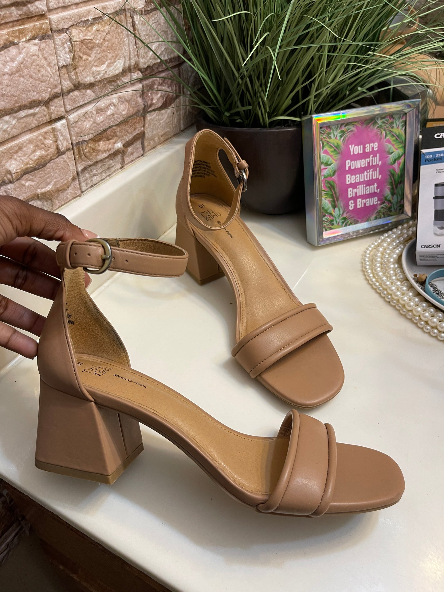 Time & Tru Tan Heels Low Women sz 10
