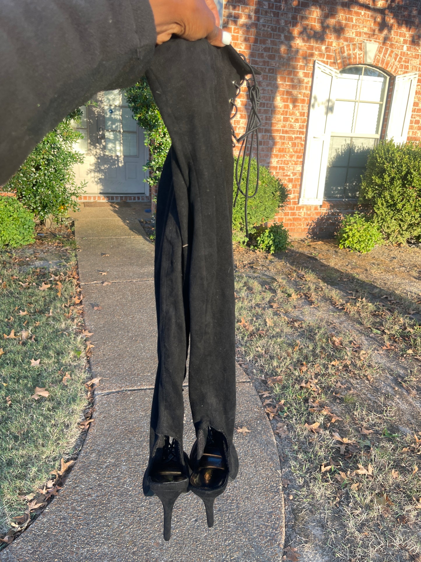 Breckelle’s black tall heels women sz 6