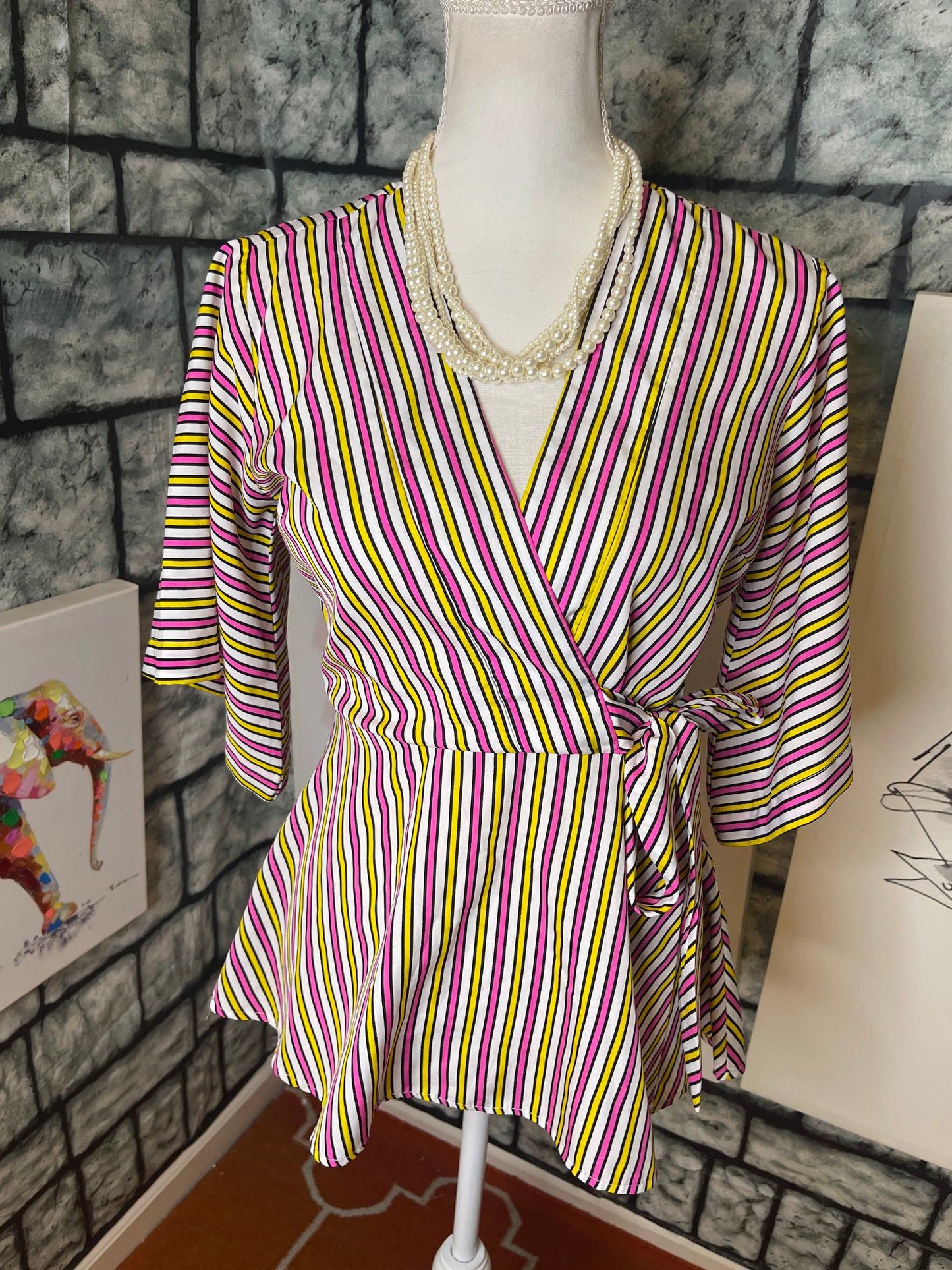 True Destiny Pink Yellow Blouse Women sz Small