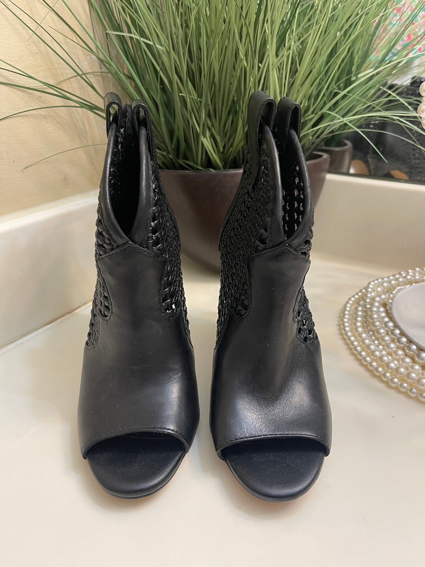 Jessica Simpson black heels women sz 6
