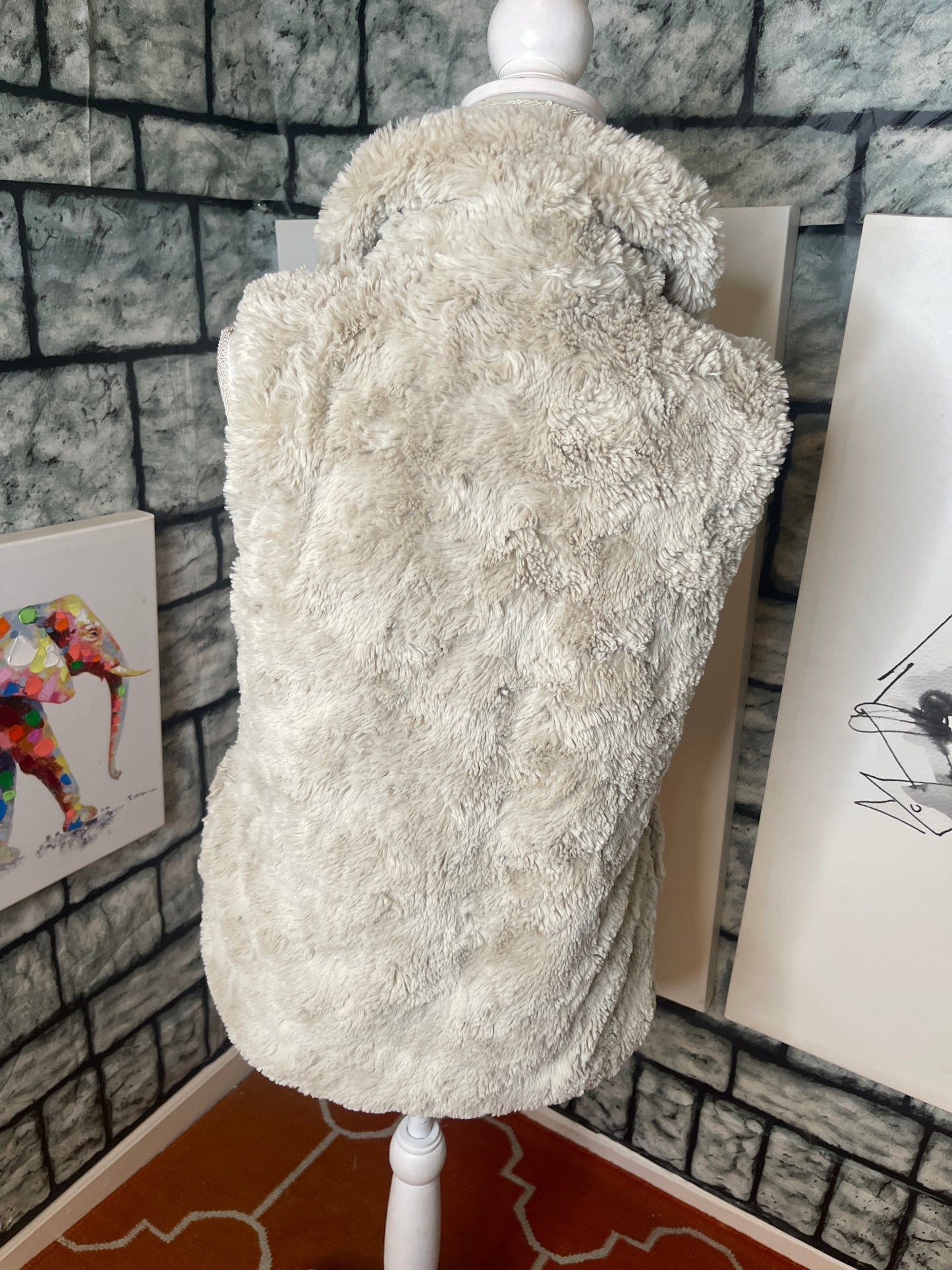 Dylan Gray Fuzzy Vest Women sz Medium