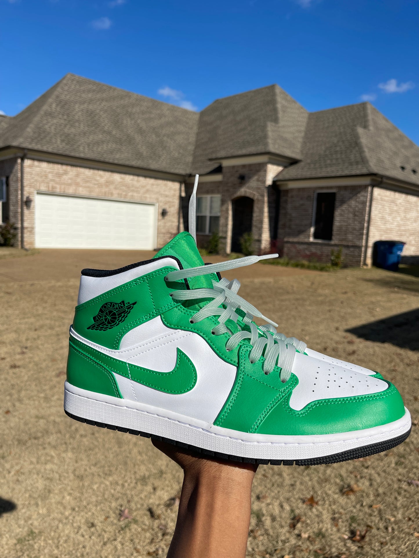 NEW Nike air Jordan lucky green Men sz 11