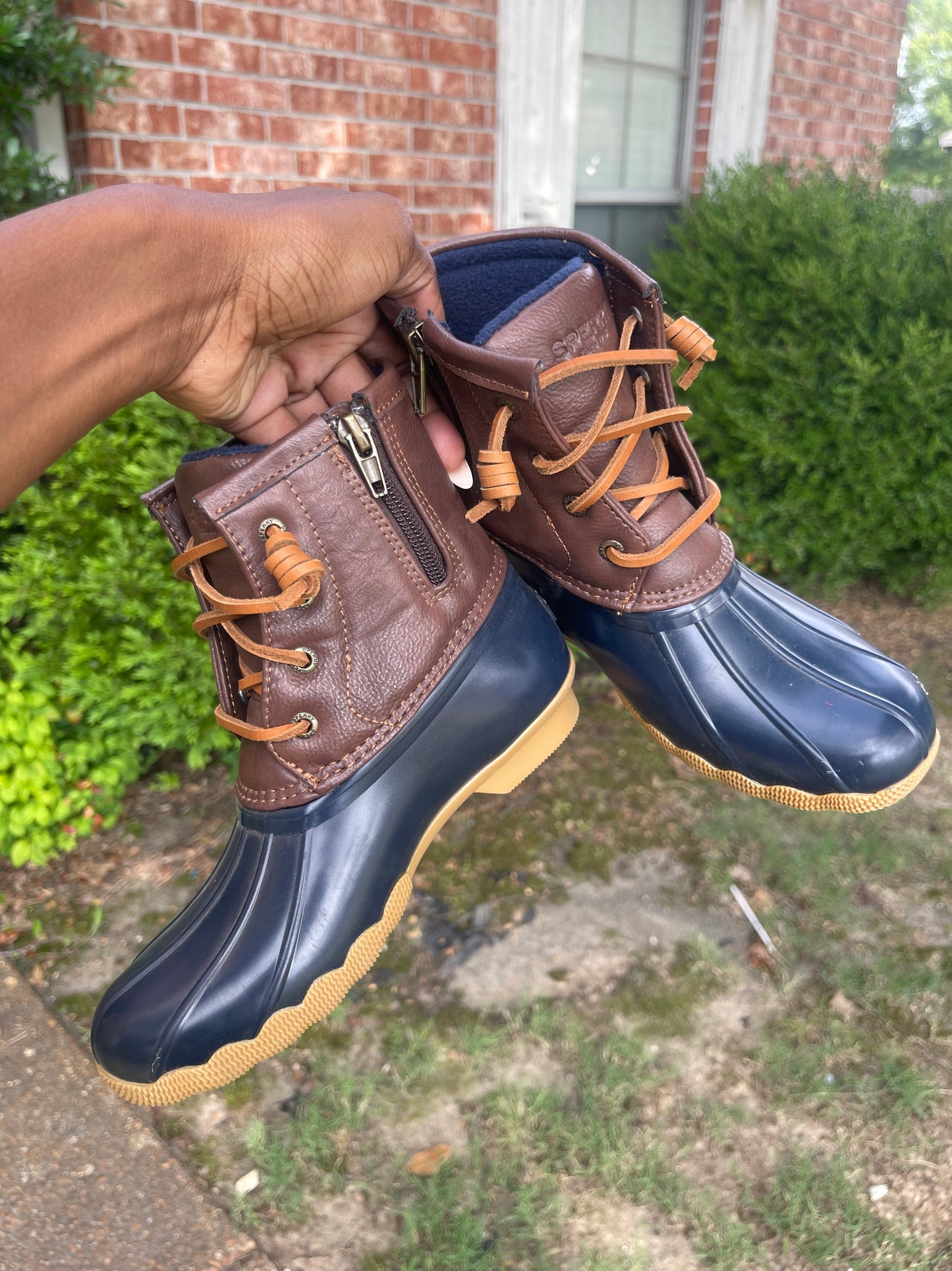 Sperry Brown Boots Boys sz 2