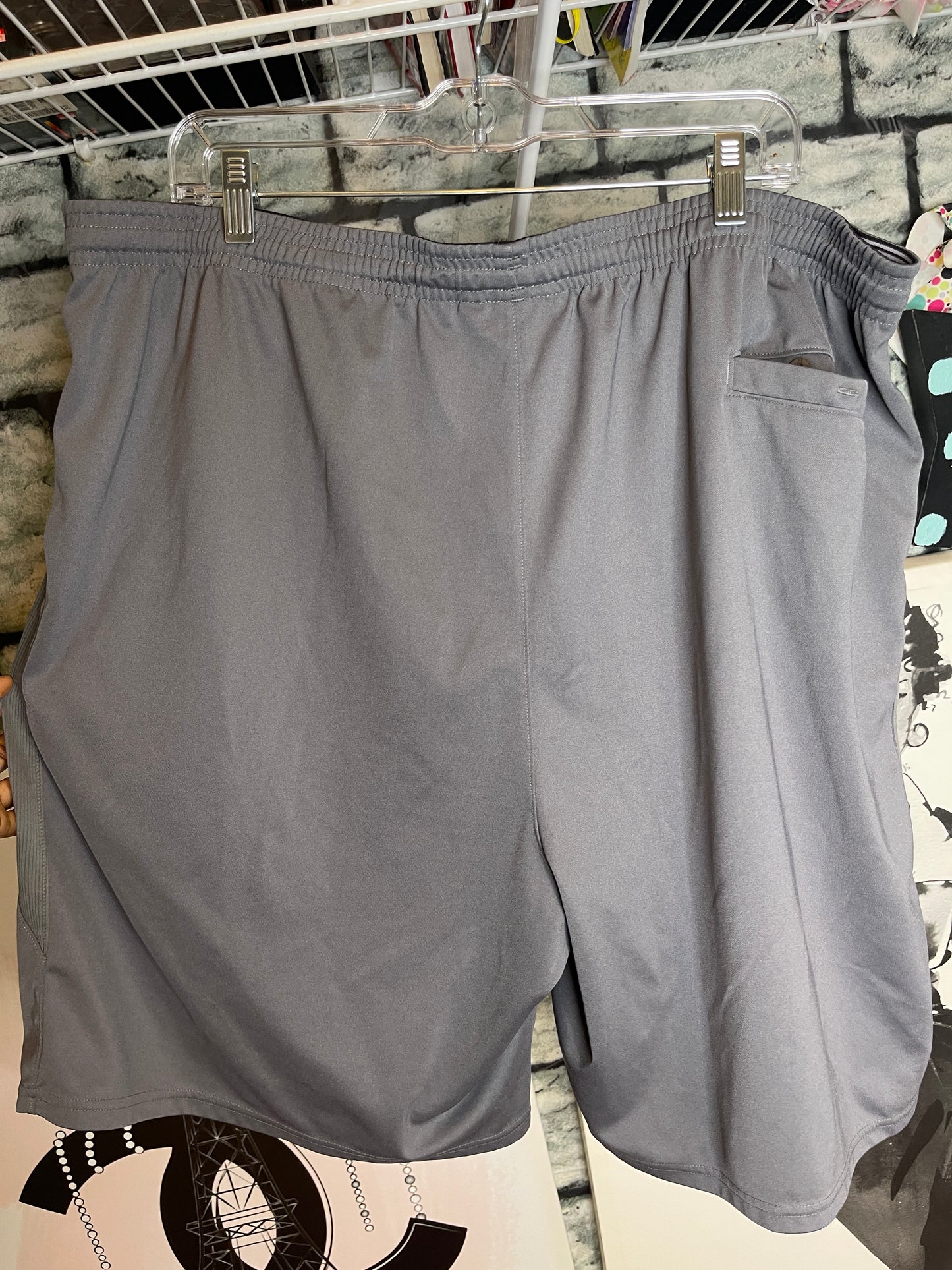 Under Armour Shorts Gray Men sz 3XL