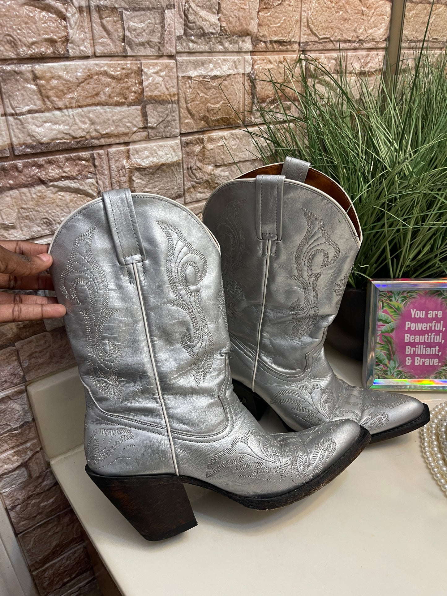 Eight Second Angel Cowboy Boots Silver Women sz 9